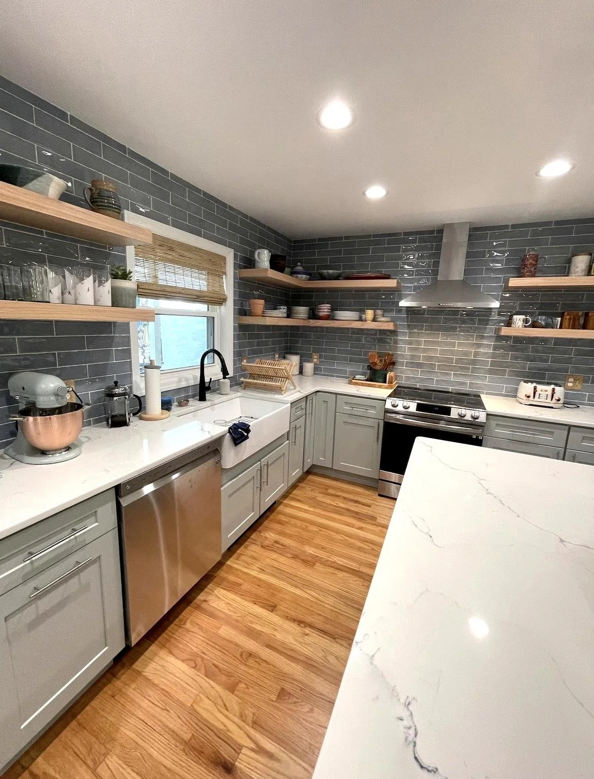 Kitchen edit.jpg