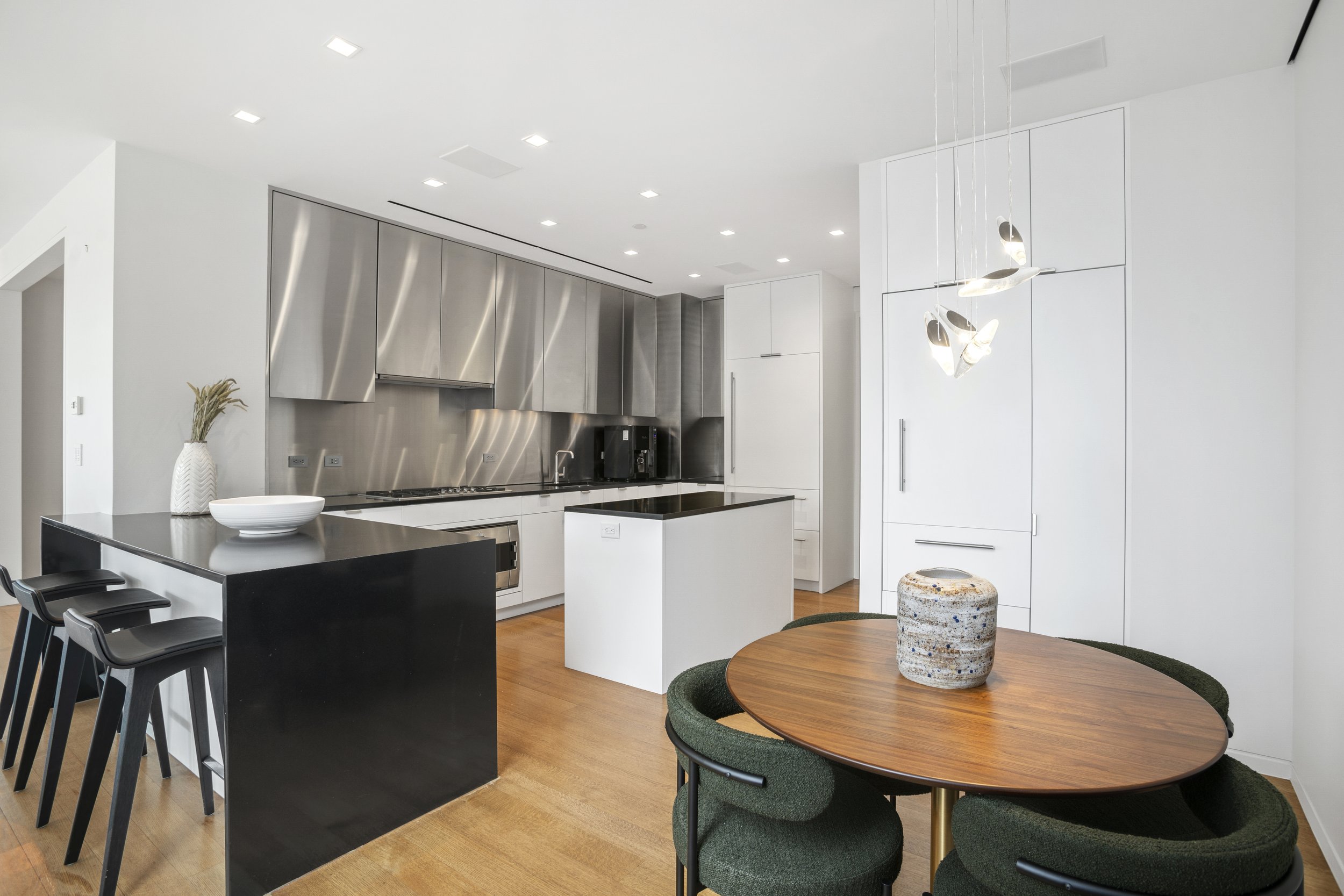 350WBROADWAY6THFLOOR-SoHo-NolitaNewYork_Lauren_Muss_DouglasElliman_Photography_115540077_high_res.jpg