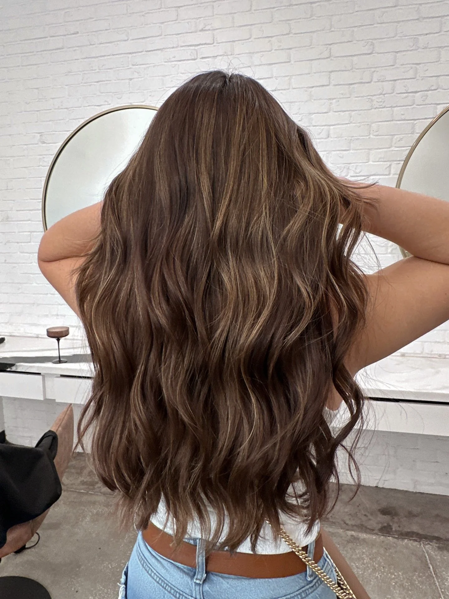 pops of color in all the right places ⚡️ @lemmedoyourhair