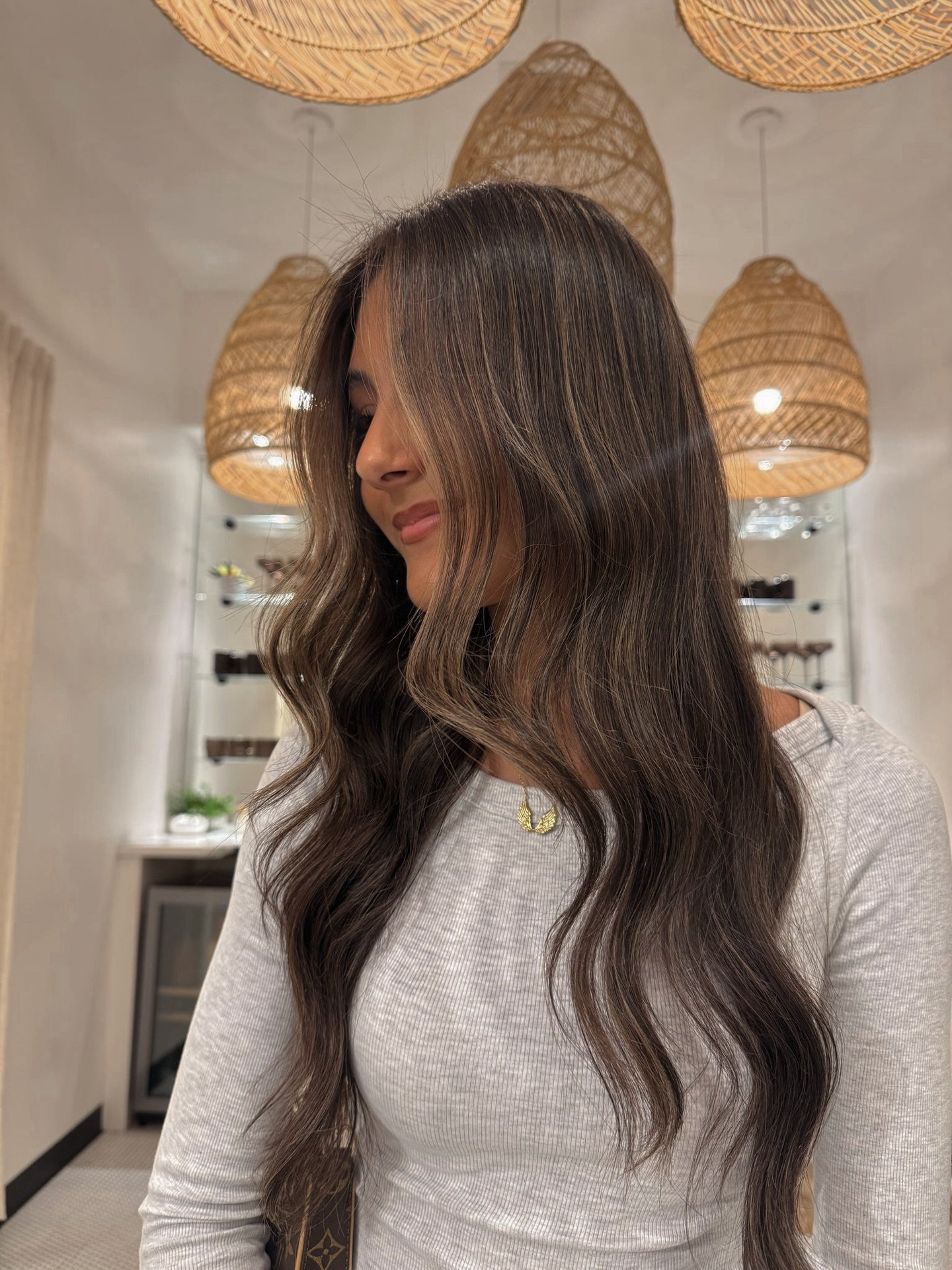 this shade on her >> @km.stylezz