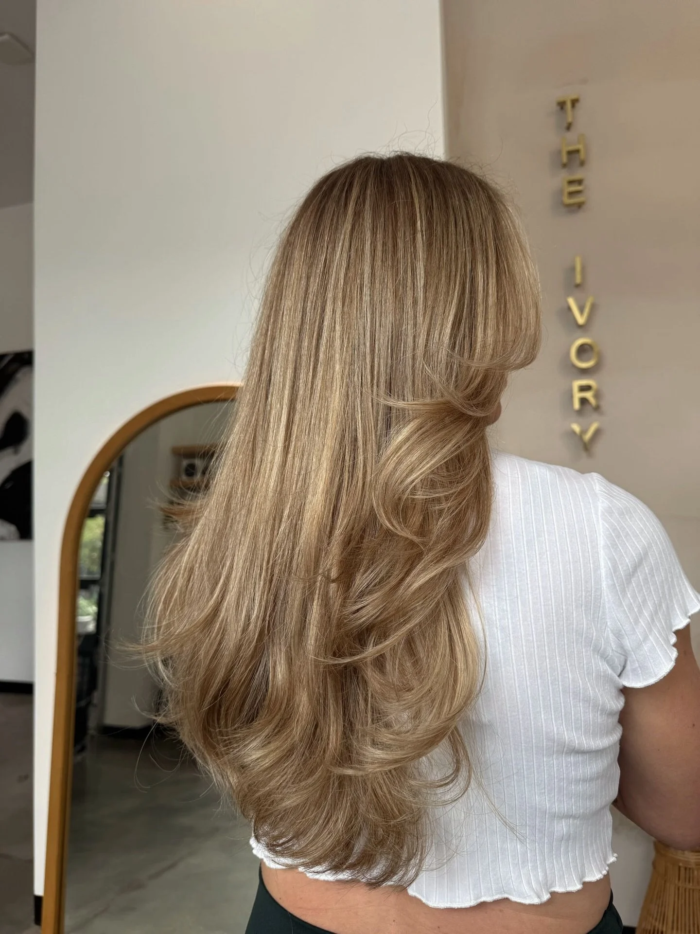 this color + cut is just too good to be true 🤩 @km.stylezz