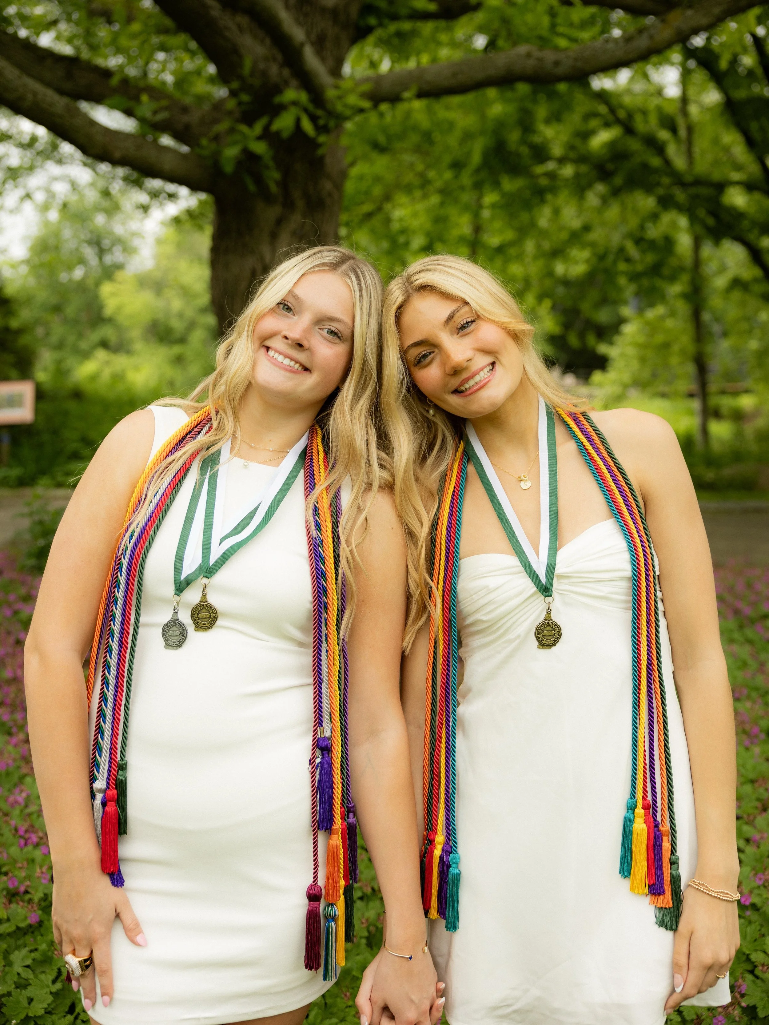 Class of 2027, this is your sign to book those senior portrait and graduation sessions!🤍🎓✨

Congratulations to these beautiful ladies🧡🖤

#graduationphotos #mainephotographer #gradphotos #seniorpictures #seniorphotographer