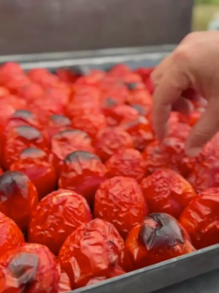 Canning season is going strong! Our Sr. Purchasing Manager, Megan, used Romas this month (and pre-roasted them all in the pizza oven!) 🍅 Check the list for a @picadillyfarm Roma sale to try for yourself!