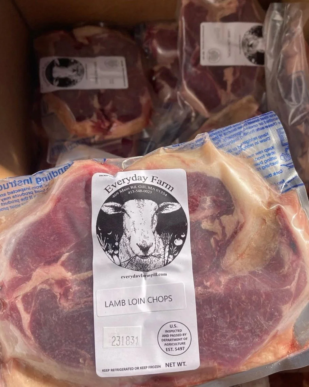 There are a lot of centerpieces on our list - even our team is stocking up! What are we picking? 
&quot;Ham from @snugvalleyfarmer!&quot;
&quot;@newhallfarm.vt tenderloin for a Beef Wellington&quot;
&quot;Basque style Cornish Game Hens from @reedfarm