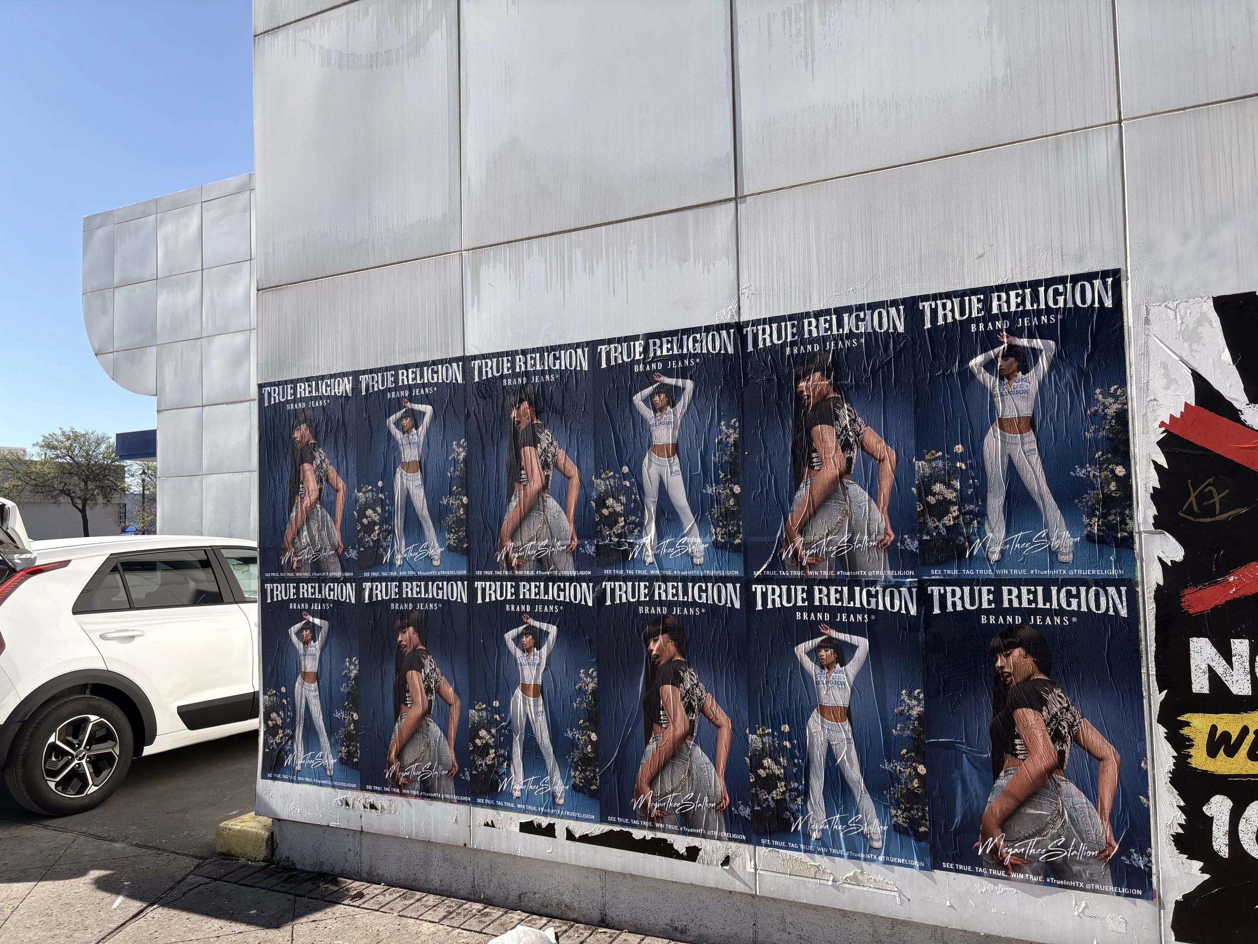 The Problem With Stencils on Melrose and Fairfax: Why They Are All Stacked on Top of Each Other