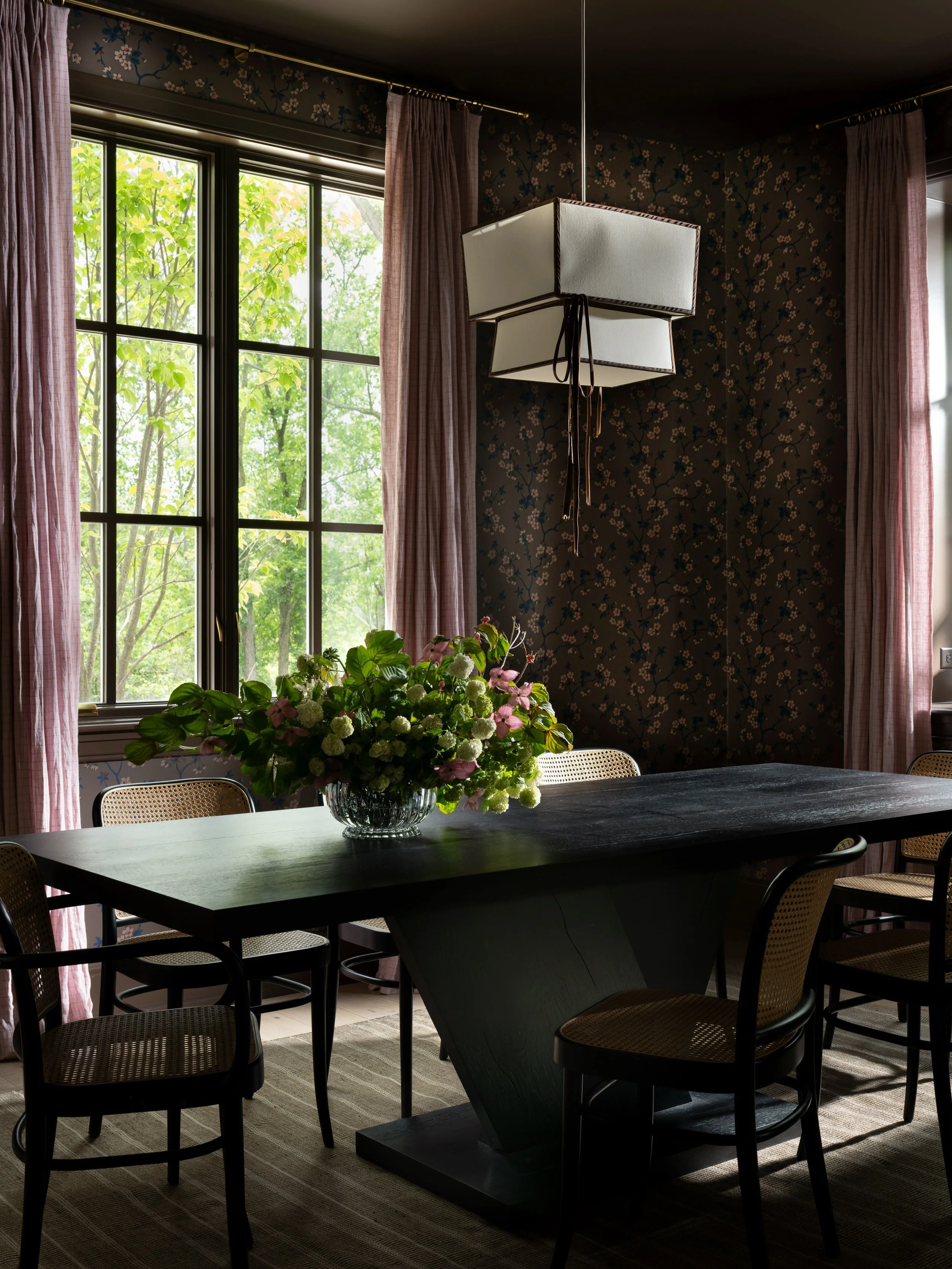 Some homes start with a kitchen idea, an inspiration image, or a Pinterest board, but at #OxbowManor, it all started with the dining room wallpaper.

The colors in this paper informed so much of the home, from the rich brown kitchen cabinetry and sof