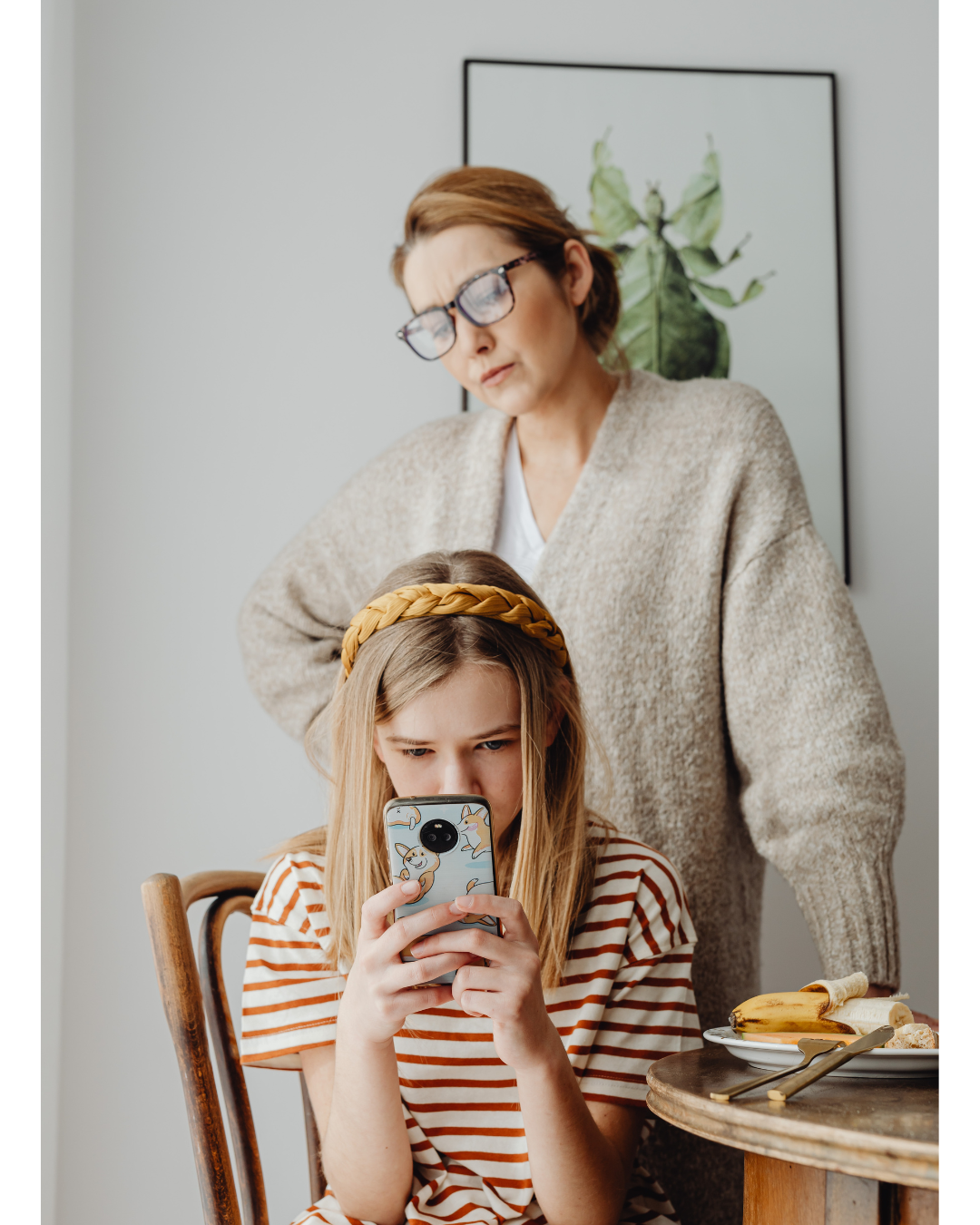 5 Signs That Your Teenager Might Be Addicted to Their Phone