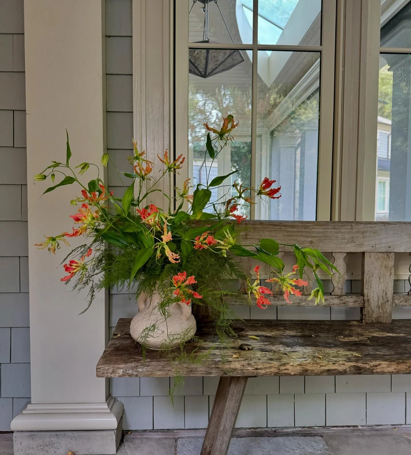 Simple, beautiful, elegant 
with the freshest flowers 
in San Francisco 
sourced from the fabulous @sfflowermart and  @rafaswholesale