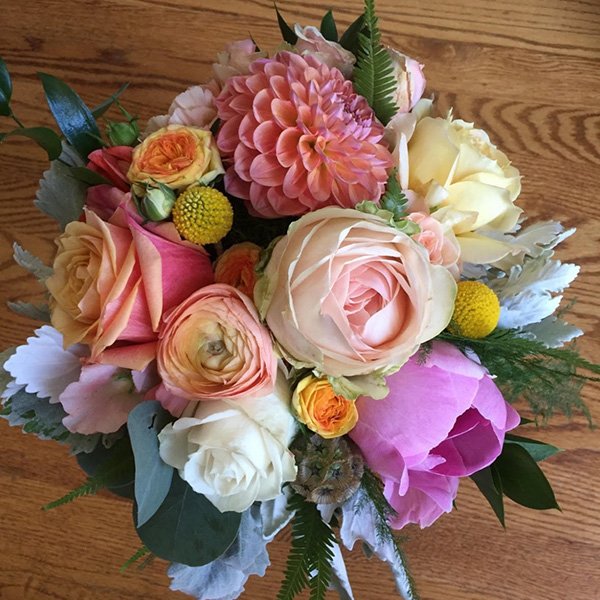 bright-wedding-centerpiece.jpg