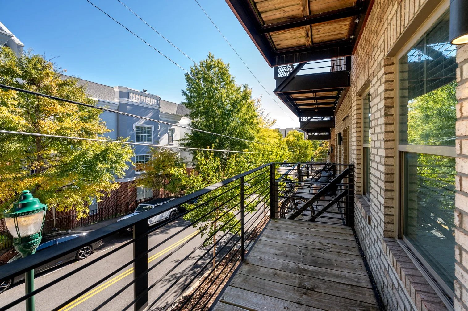 207 balcony.jpg