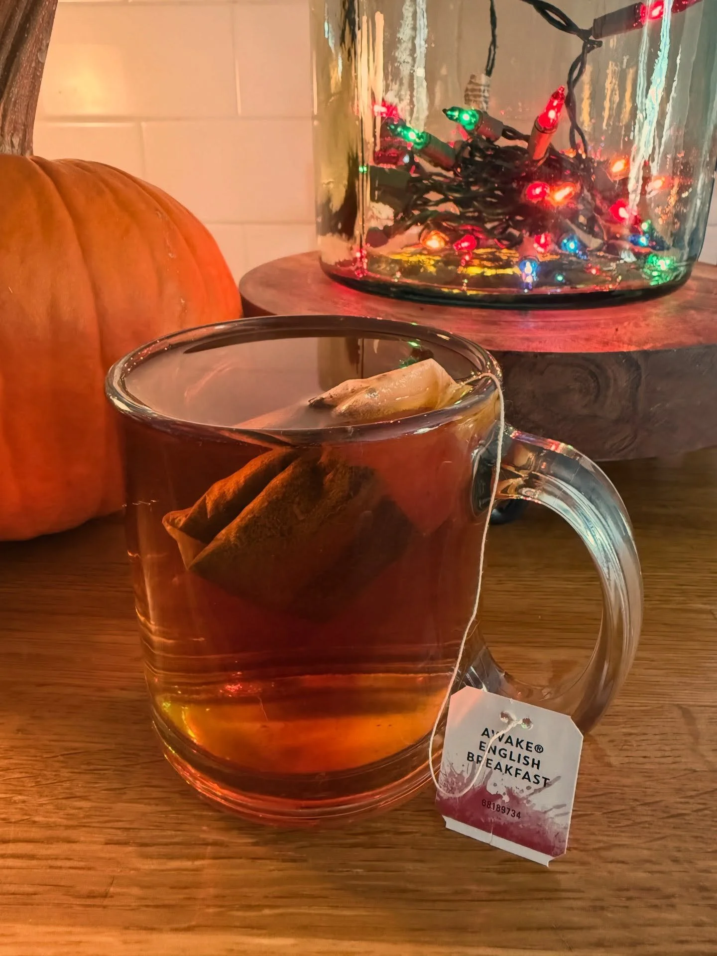 Taking care of many kitties isn&rsquo;t easy. And so it&rsquo;s important to take a moment, ever so often, to care for the carer. Yourself. Sometimes, a cup of tea in a cozy setting is all it takes.

#rawfedcats #catmama #catlovers #cozy #cathouse