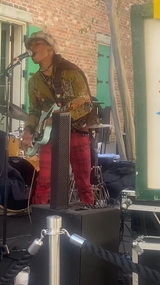 "The Bird” composed by Morris Day and The Time and recorded here live at French Quarter Fest on April 13, 2025. This is the NO FEAR Ambassadors' first time performing!
This song was brought into the band by Ambassador Elijah "Kid Exo