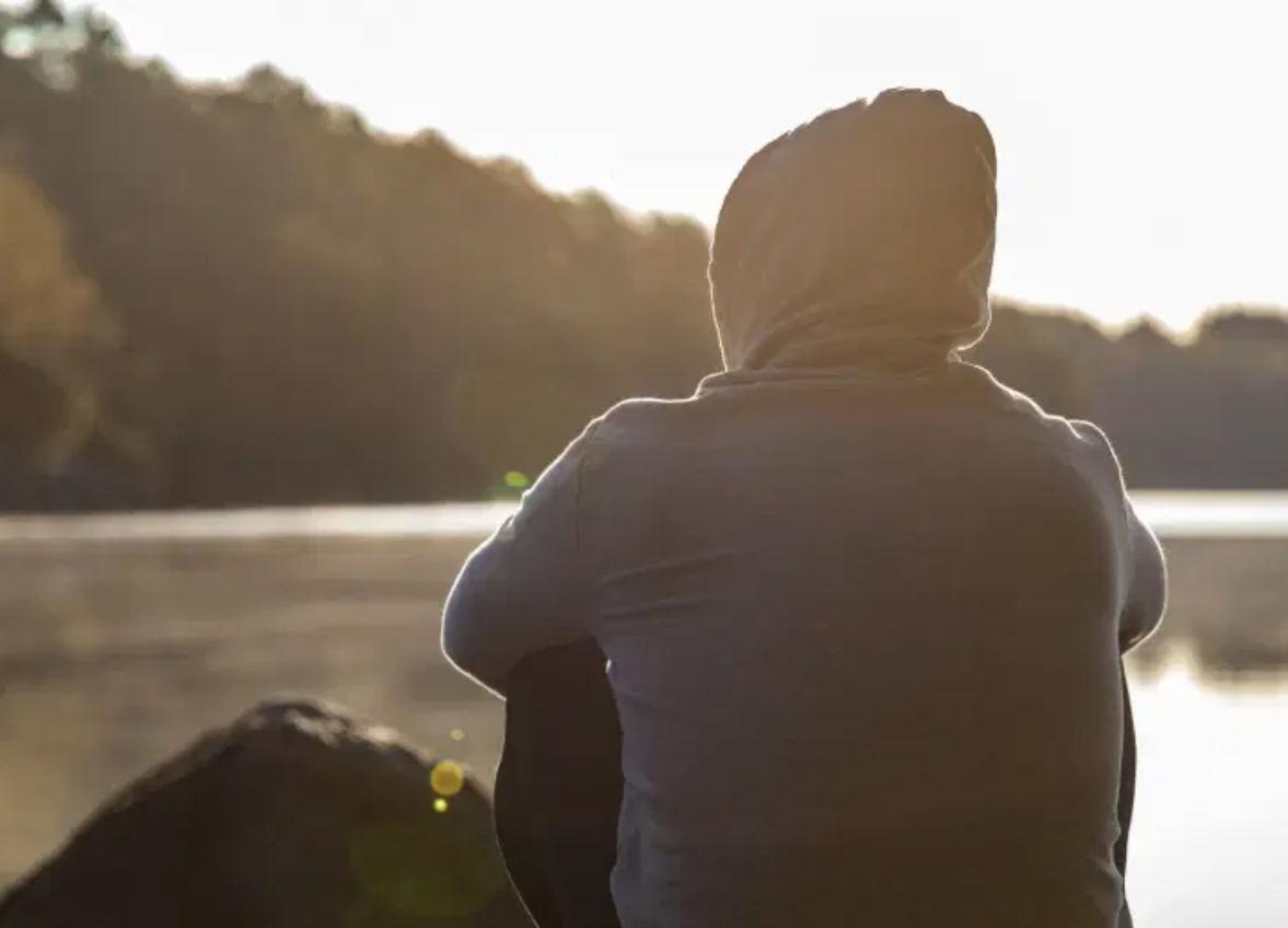 From Self-Awareness to Confidence: How Your Relationship with Yourself Shapes Performance Anxiety