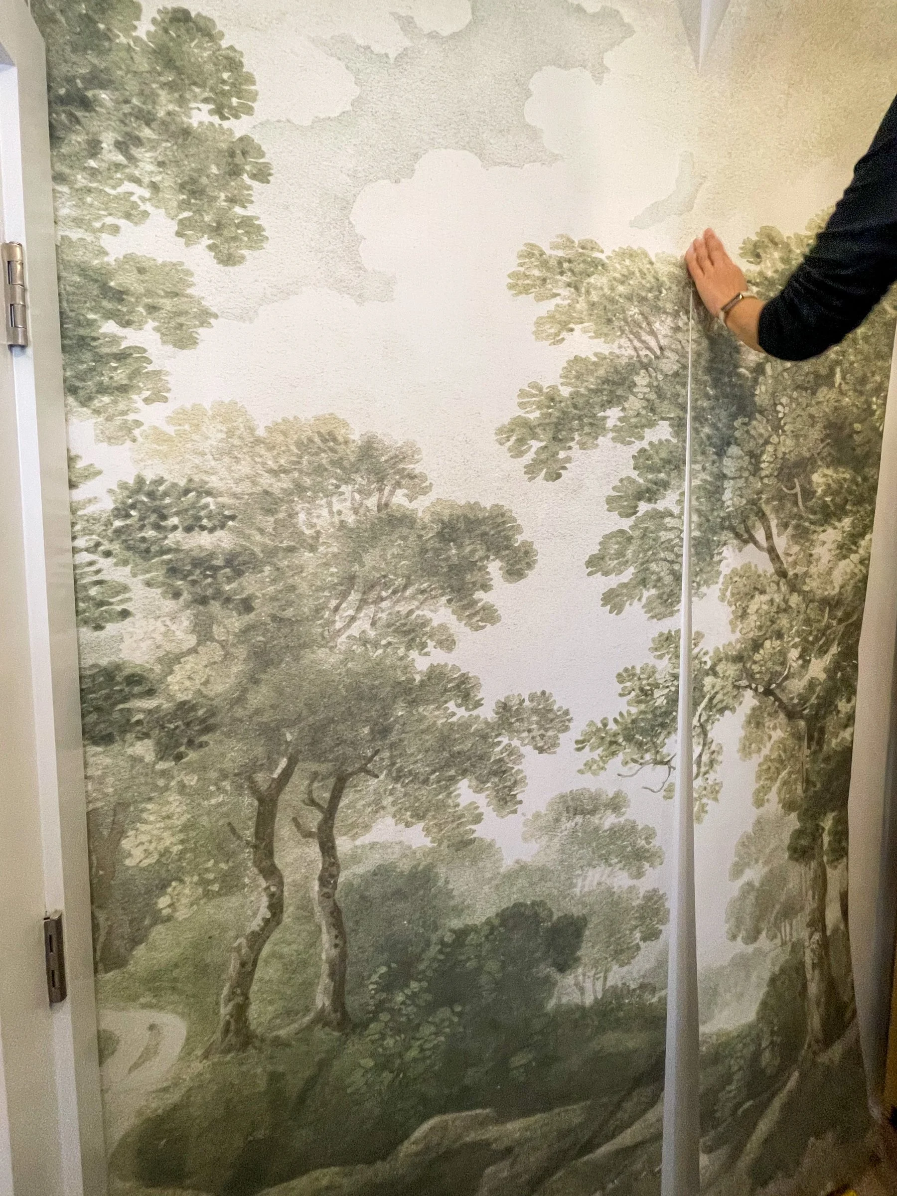 How to Hang Wallpaper for the First Time: 10 Tips That Make All the Difference