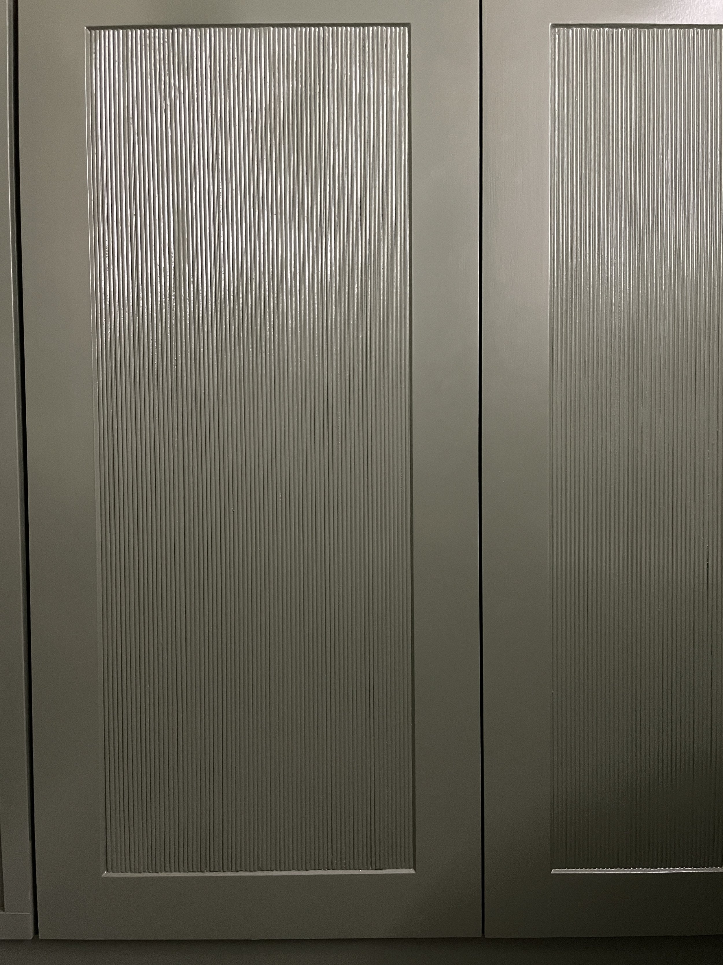DIY Reeded Cabinet Doors Painted BM Vintage Vogue