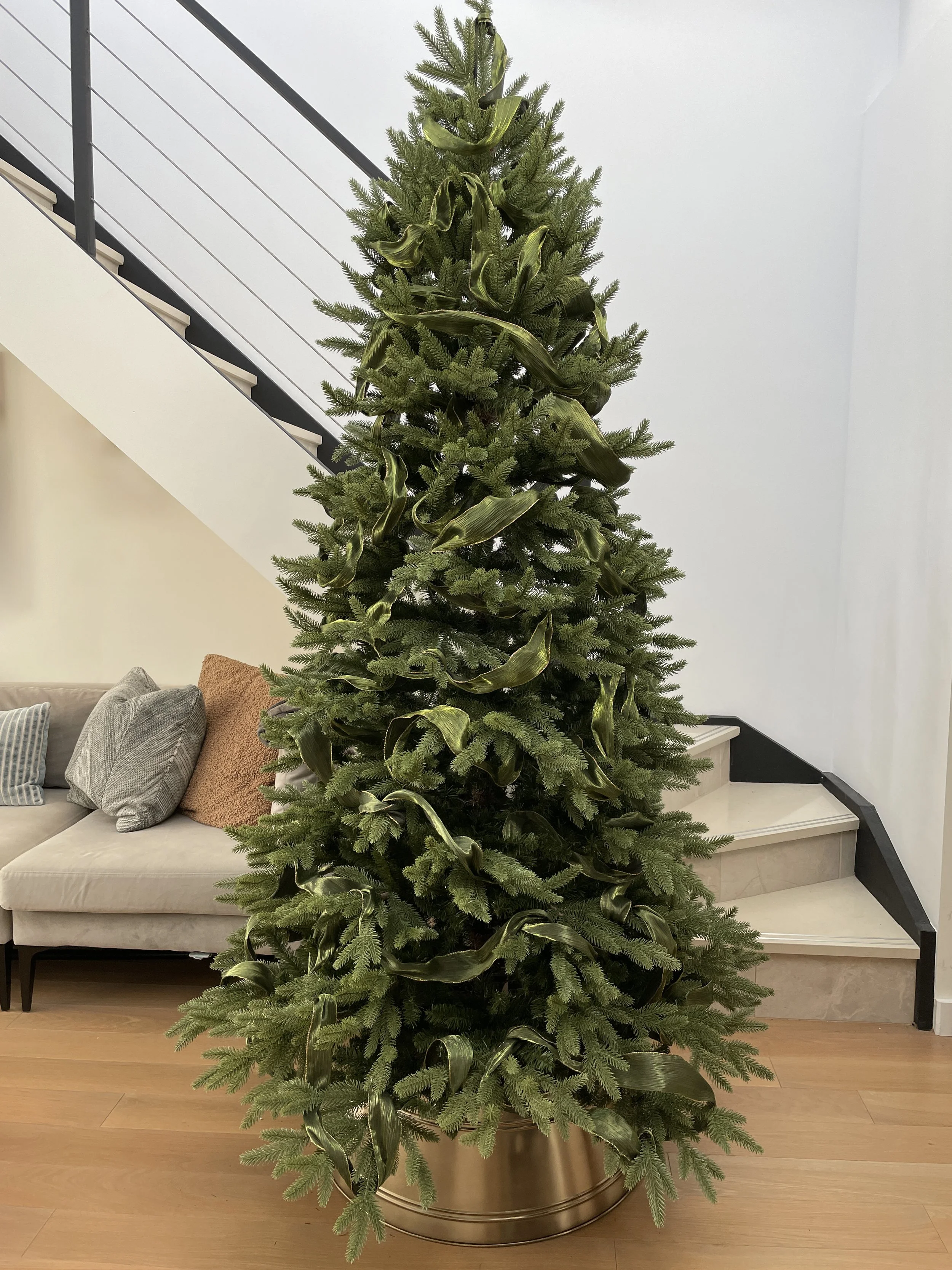 Balsam Hill Stratford Spruce Faux Christmas Tree with Wired Ribbon