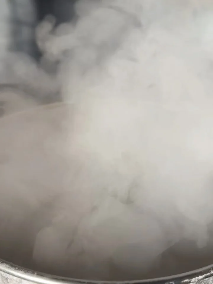 Sights and sounds of the salt making process🌊🧂

www.langesalt.com

#langesaltco #salt #handharvested #chefapproved