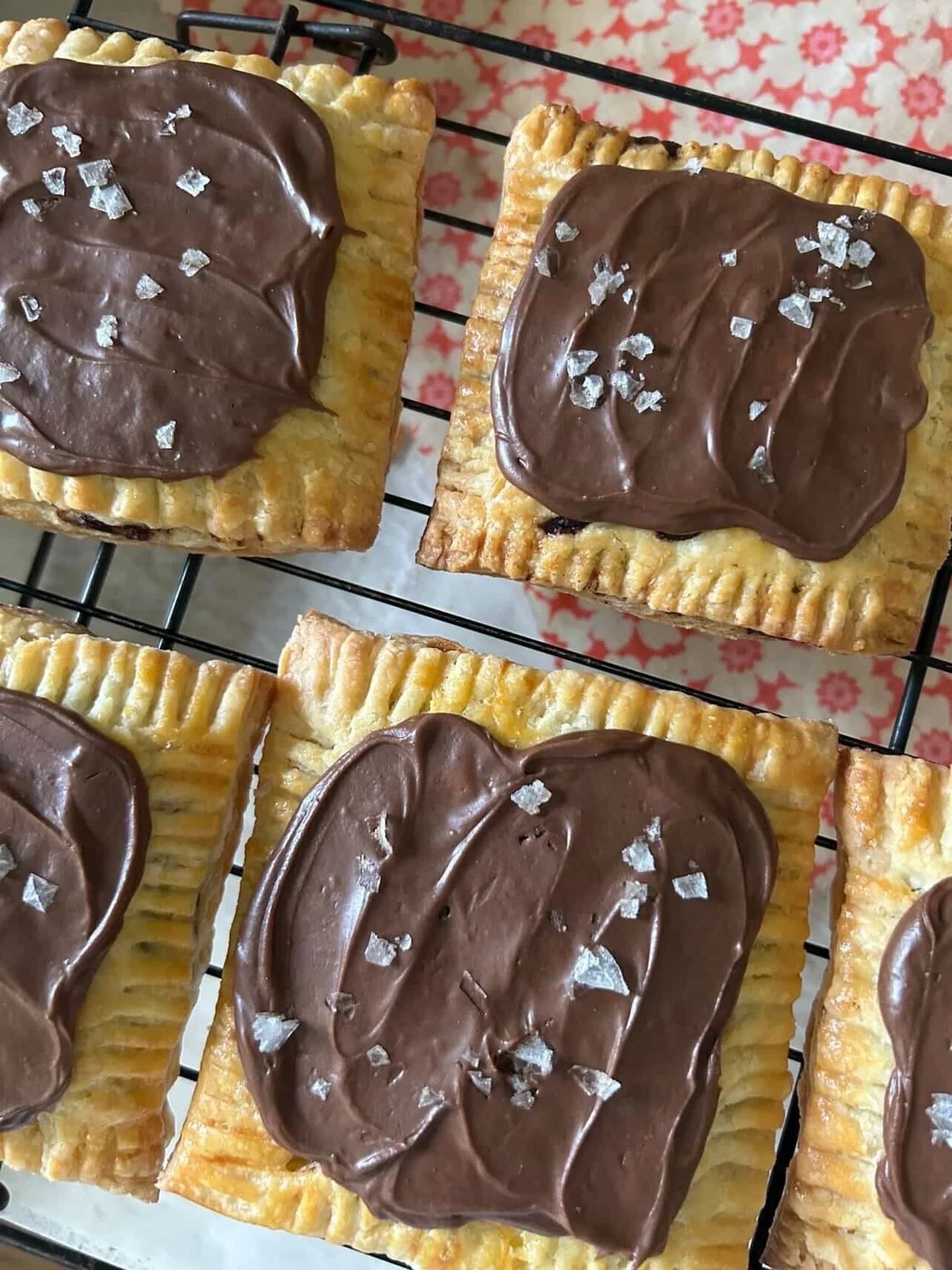 Seeing your beautiful creations finished with our flaky salt is truly one of our favorite parts of what we do. Thank you for sharing your photos and allowing us to be part of your culinary creations. @msboobakes 🙌🏻🧂🌊