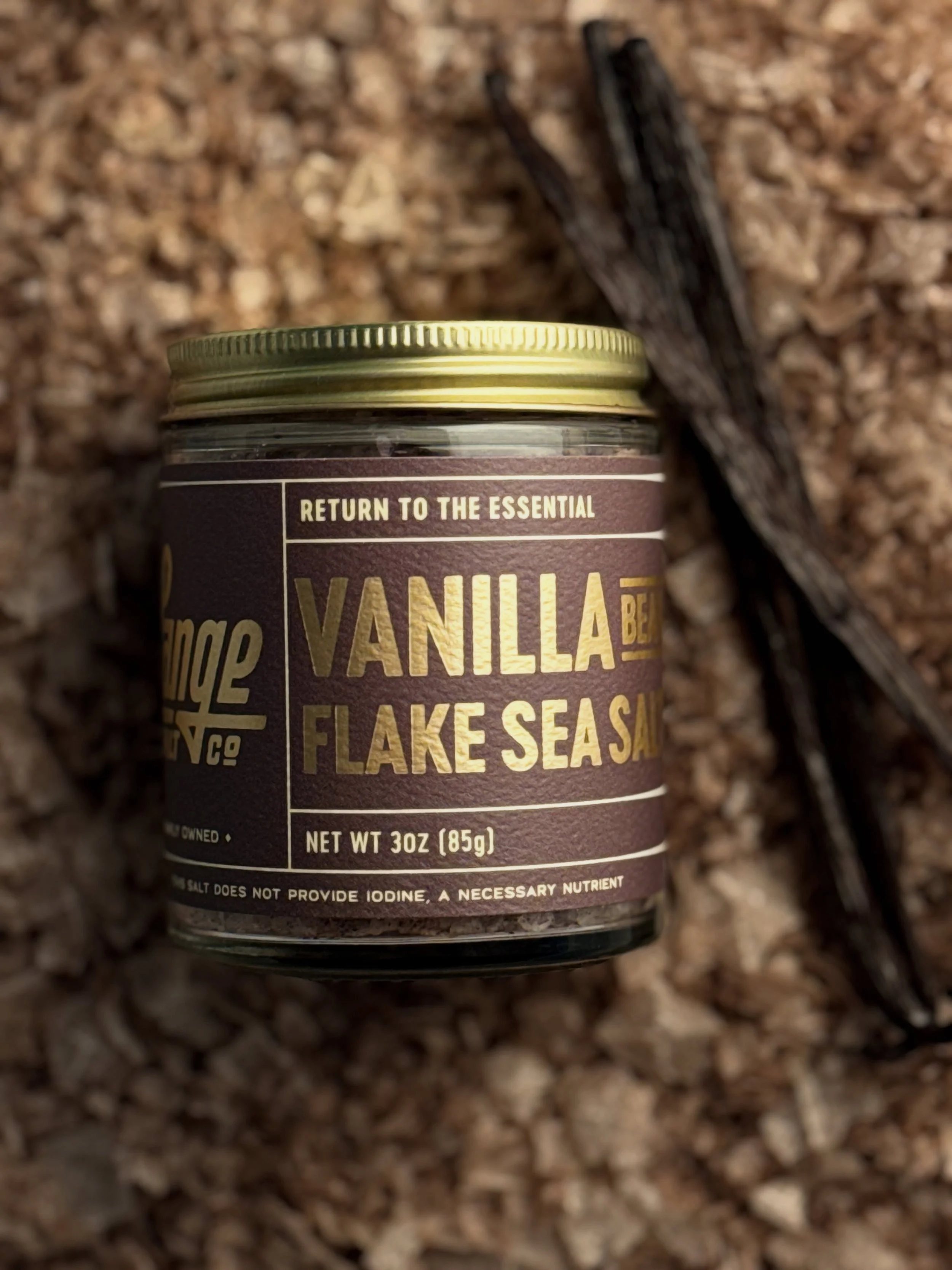 We&rsquo;re so excited to finally share what we&rsquo;ve been working on behind the scenes these last few months. Our newest gourmet sea salt is here: Vanilla Bean Flake Sea Salt! 🤎🧂
Our final new release of the year merges the delicate salinity of