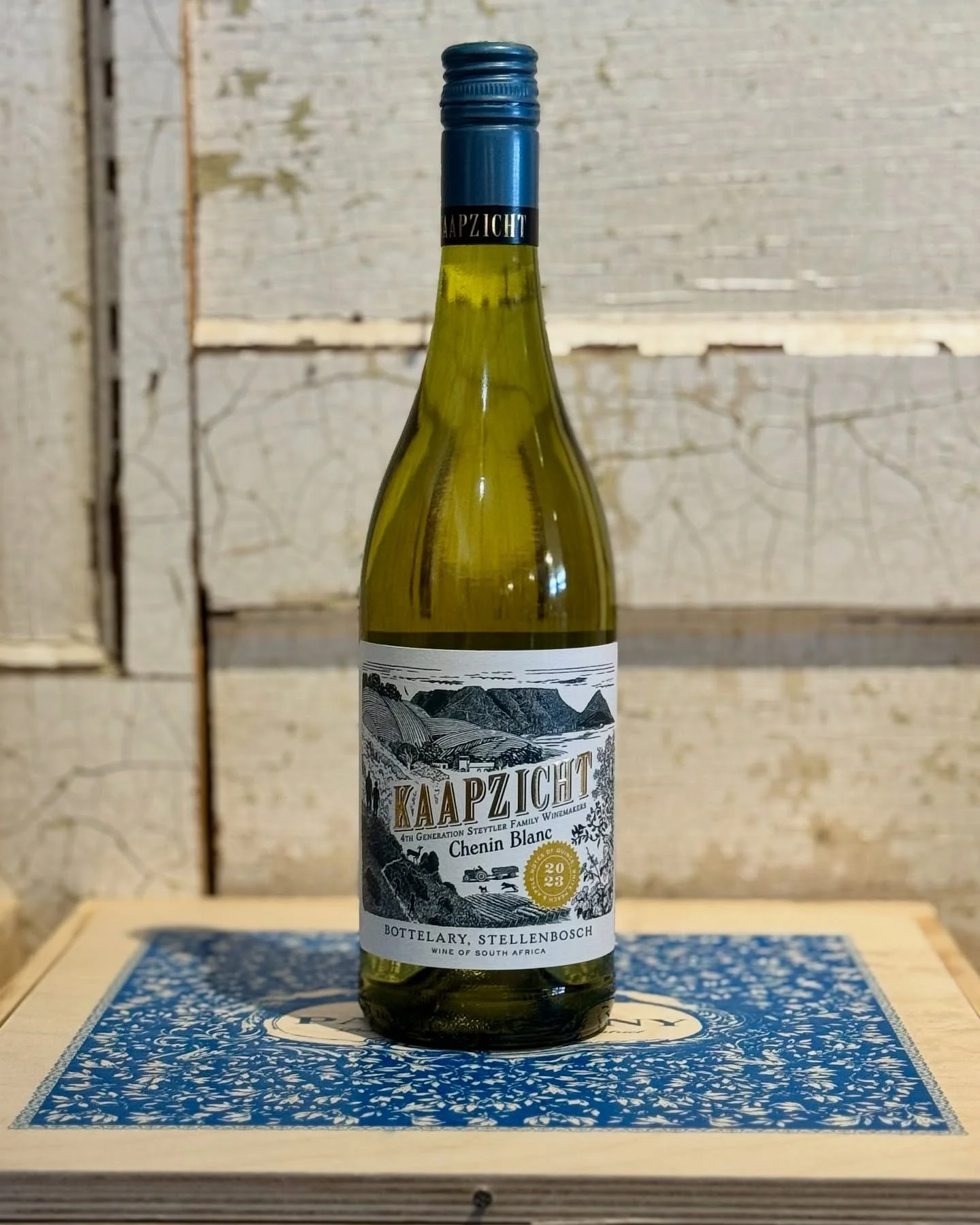 Weekends are for Chenin Blanc 🙌 ☀️

#cheninblanc