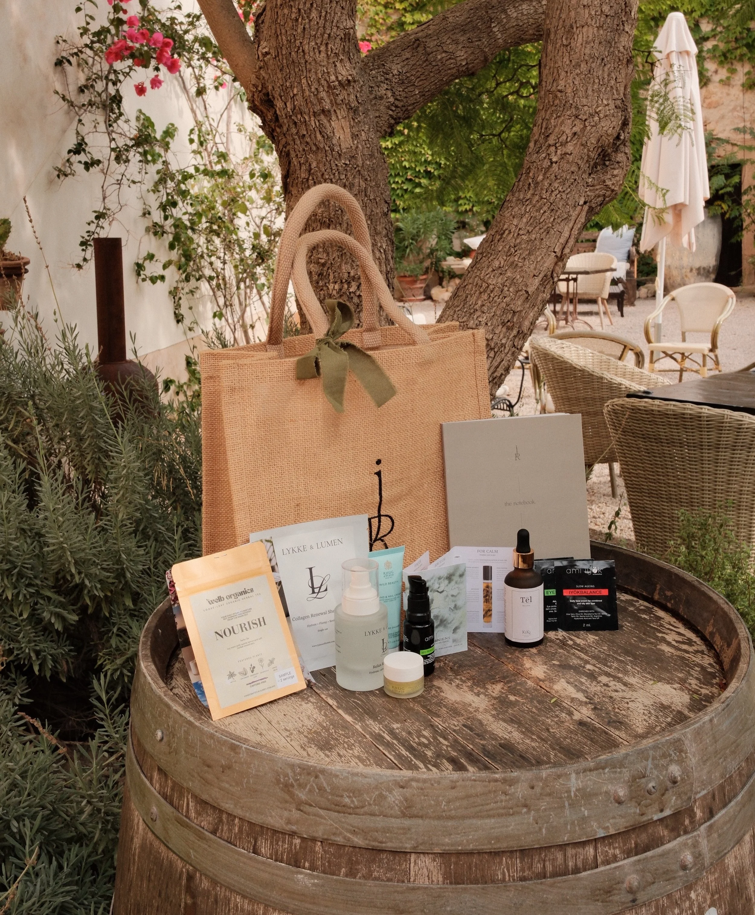 A moment of gratitude for our incredible brand sponsors for our Mallorca retreat 🤍 We were so lucky to have received these beautiful gifts in our guest gift bags, for us to enjoy during our time on retreat, and also to bring back home.   We&rsquo;ve