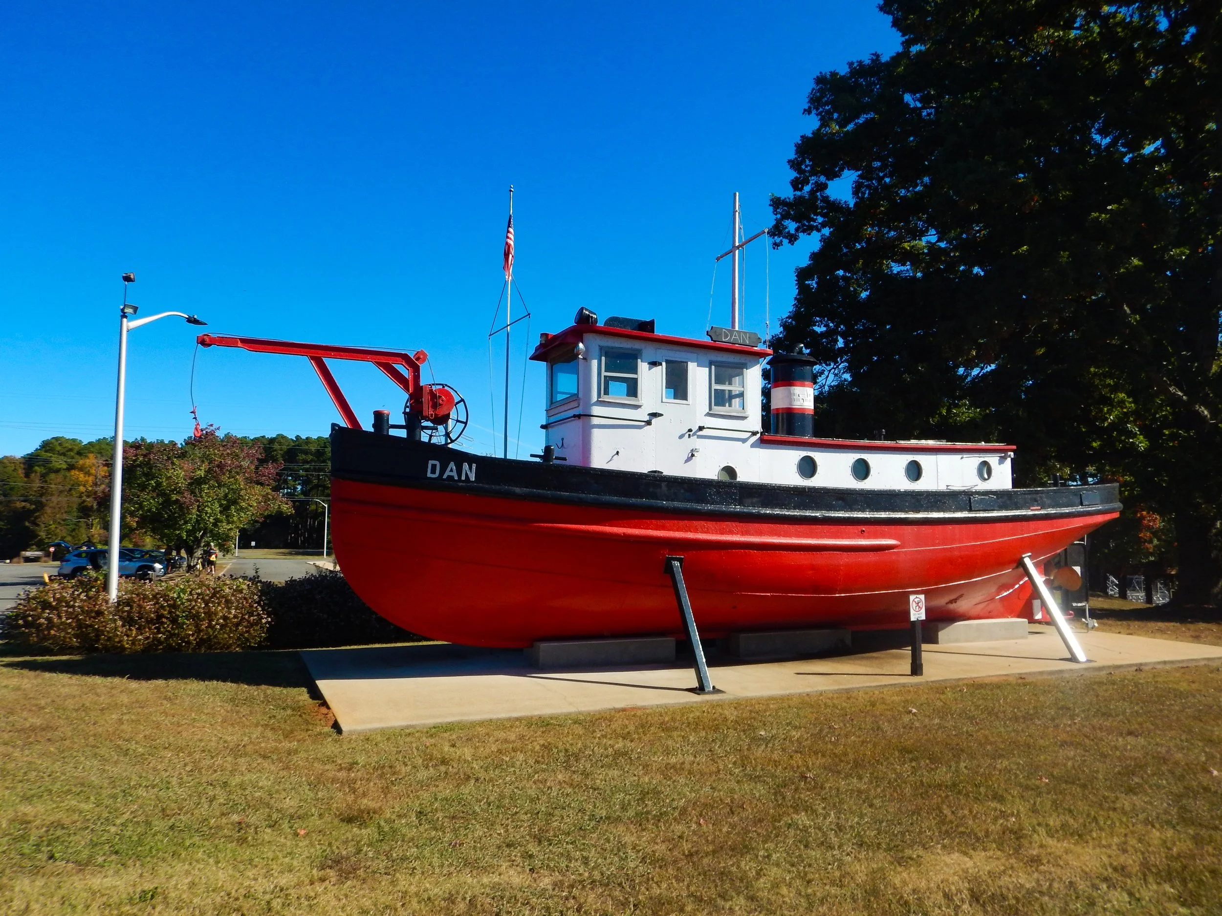 Kerr Dam and Reservoir Visitor Center