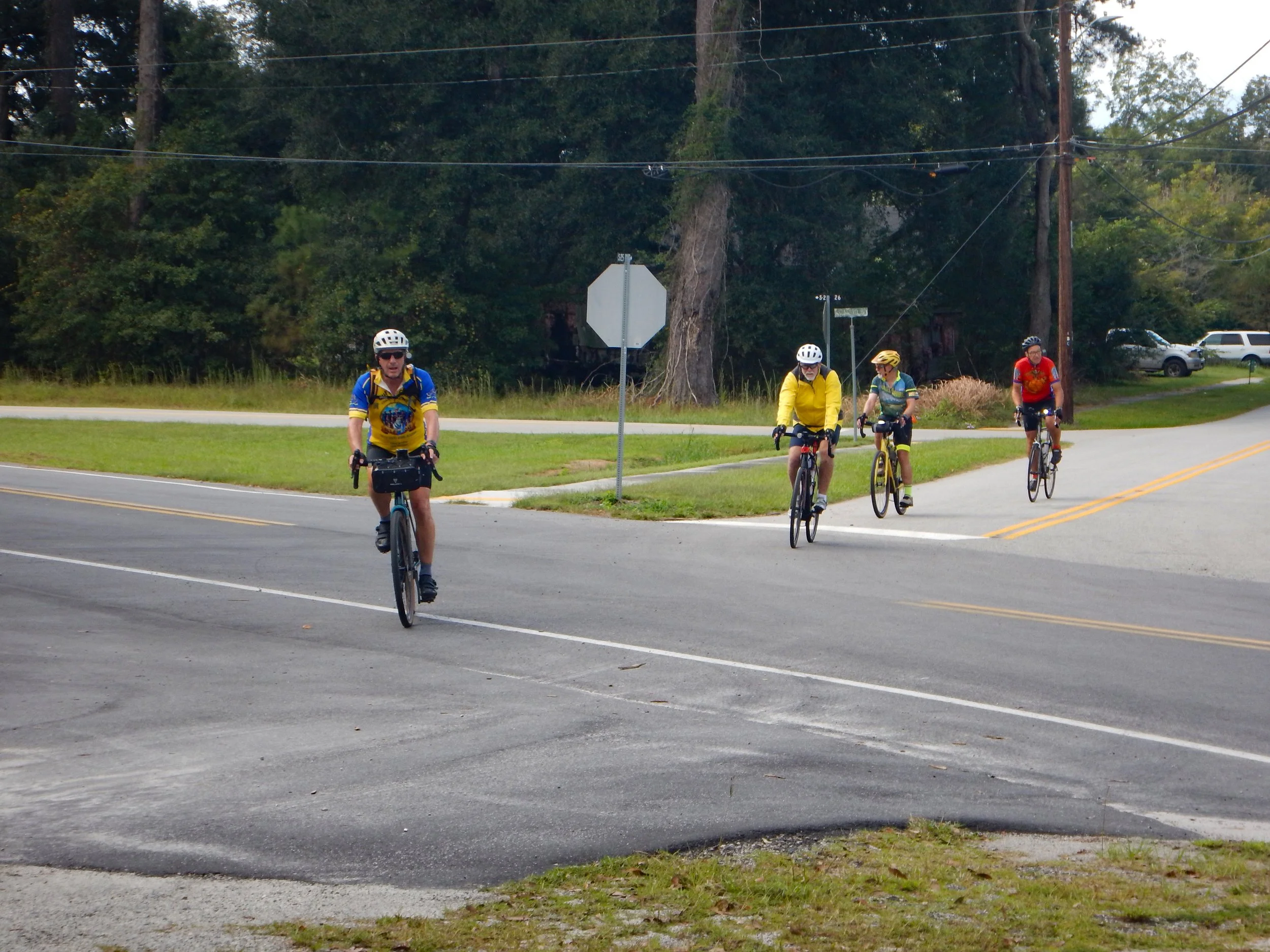 More Riders arriving for lunch
