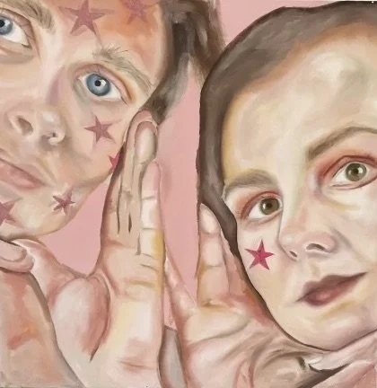 Full view of ‘Introvert In The Wild’ by Kira Somerset, 100 × 100 cm oil and glitter on canvas portrait, exploring emotional vulnerability and layered identity.