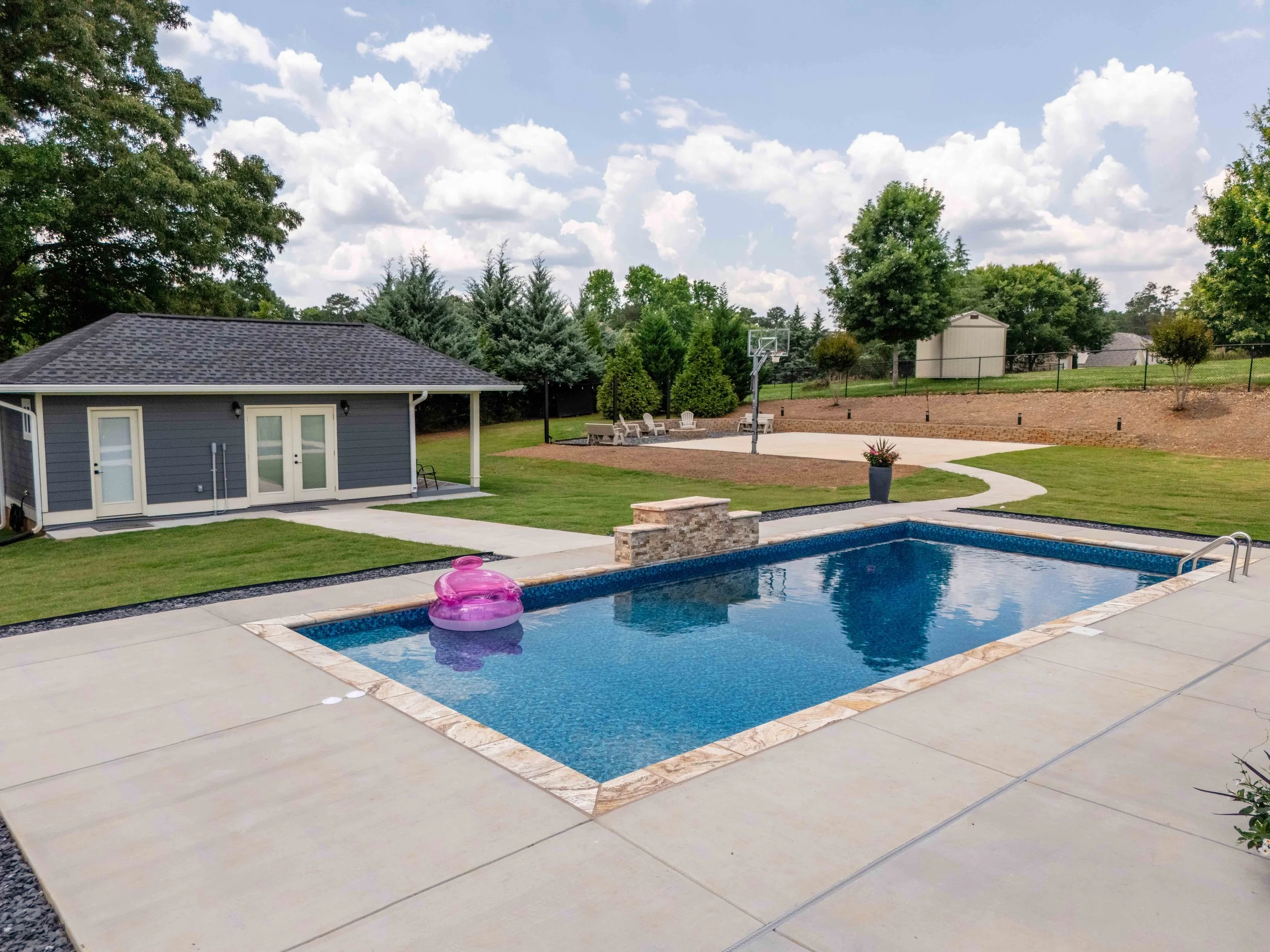 02-408 Warren Way 02.jpg