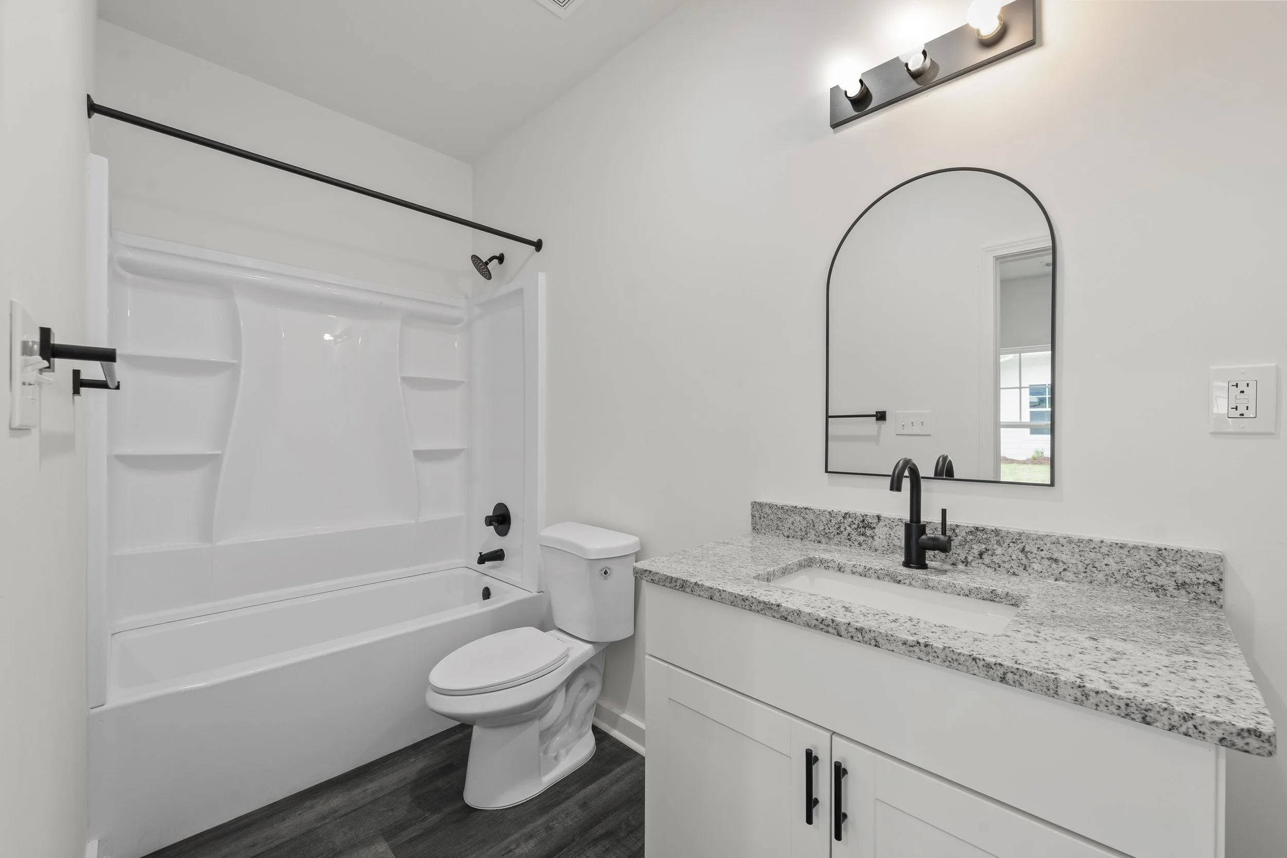 12-1510 Brownwood Ave 12.jpg