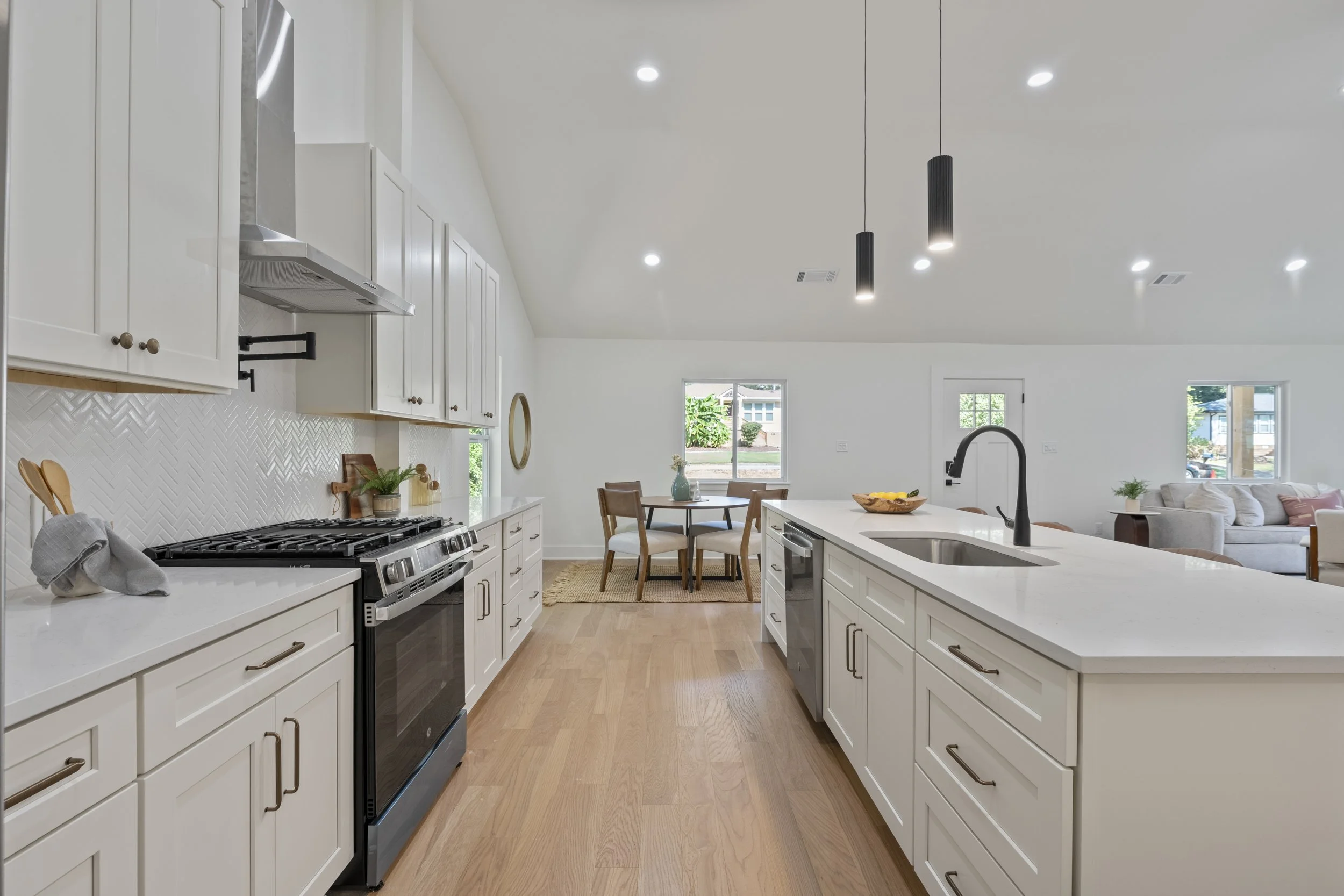 15_1363 diamond ave se, atlanta, ga13.jpg