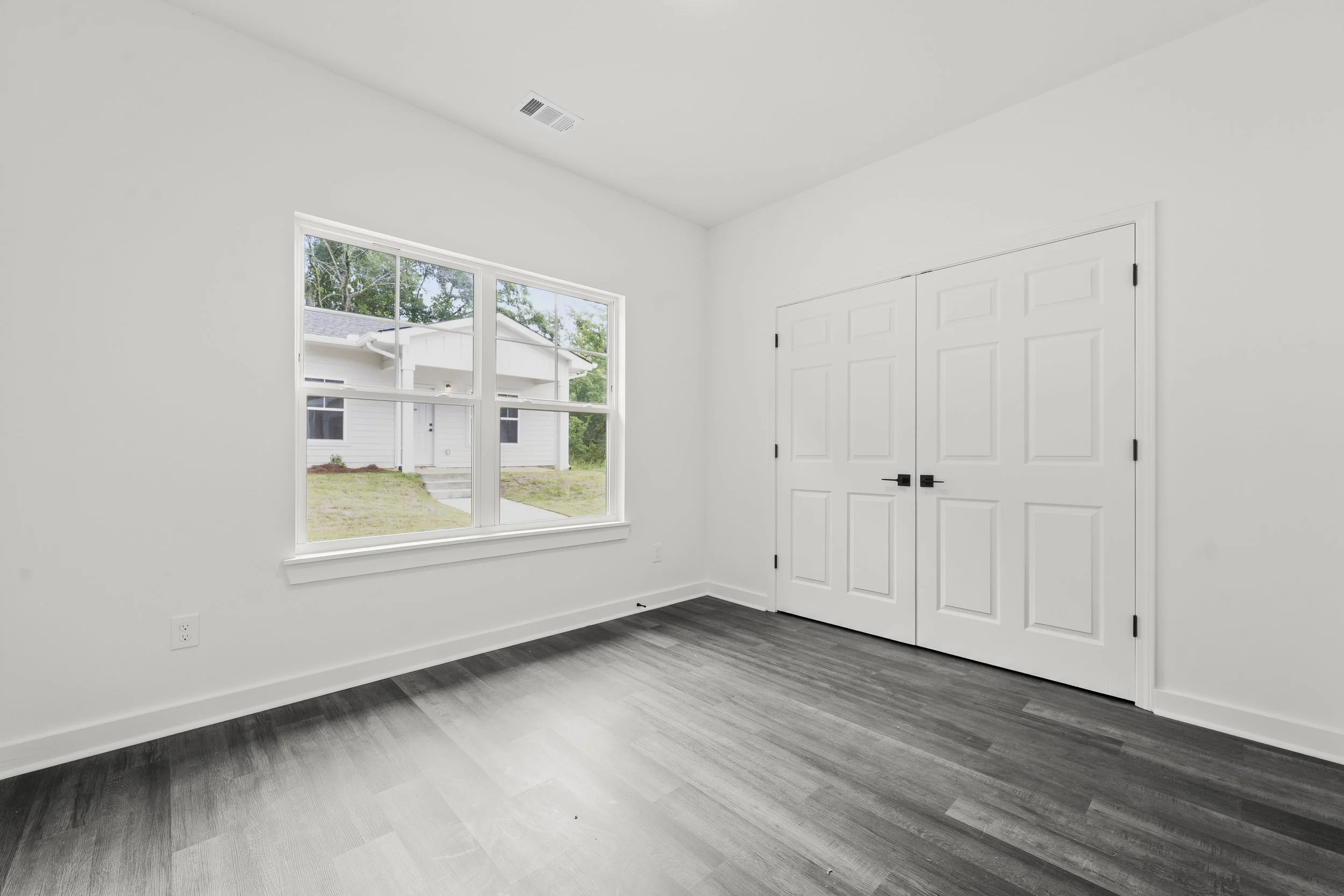 11-1510 Brownwood Ave 11.jpg