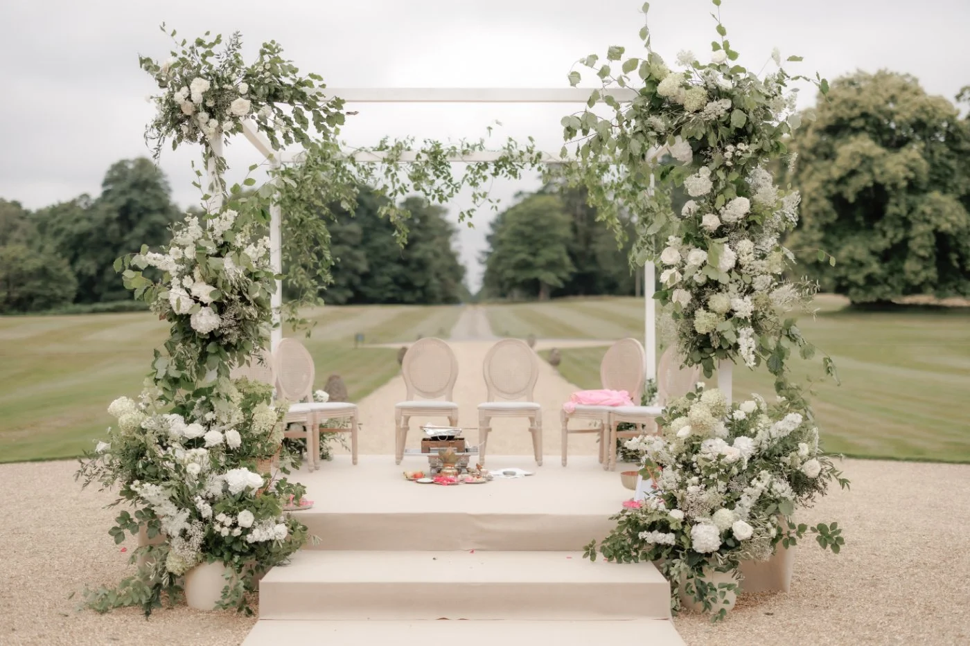 the-way-to-bloom-somerly-house-wedding-florist-03.jpeg