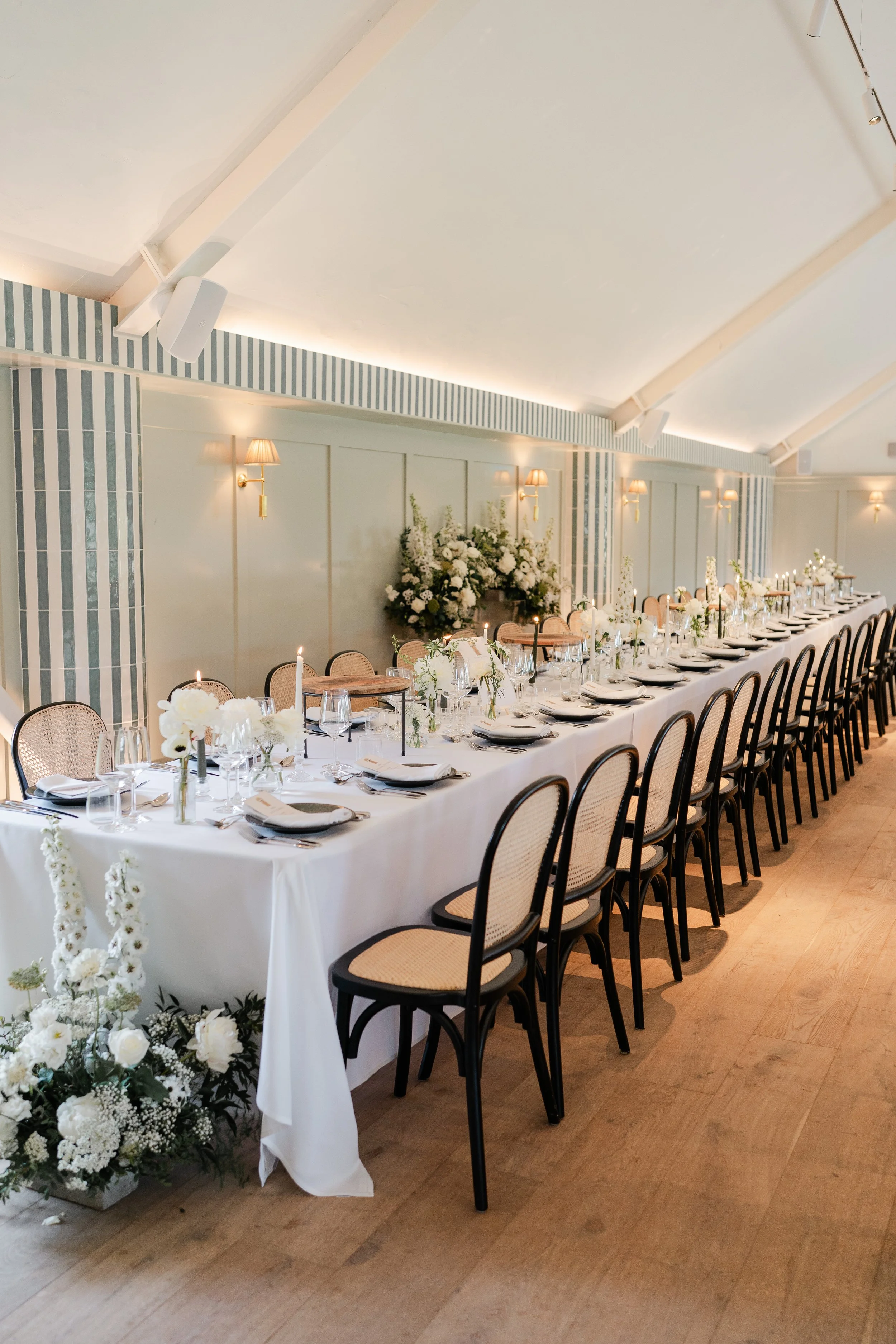 kin-house-luxury-wedding-florist-the-way-to-bloom.jpg