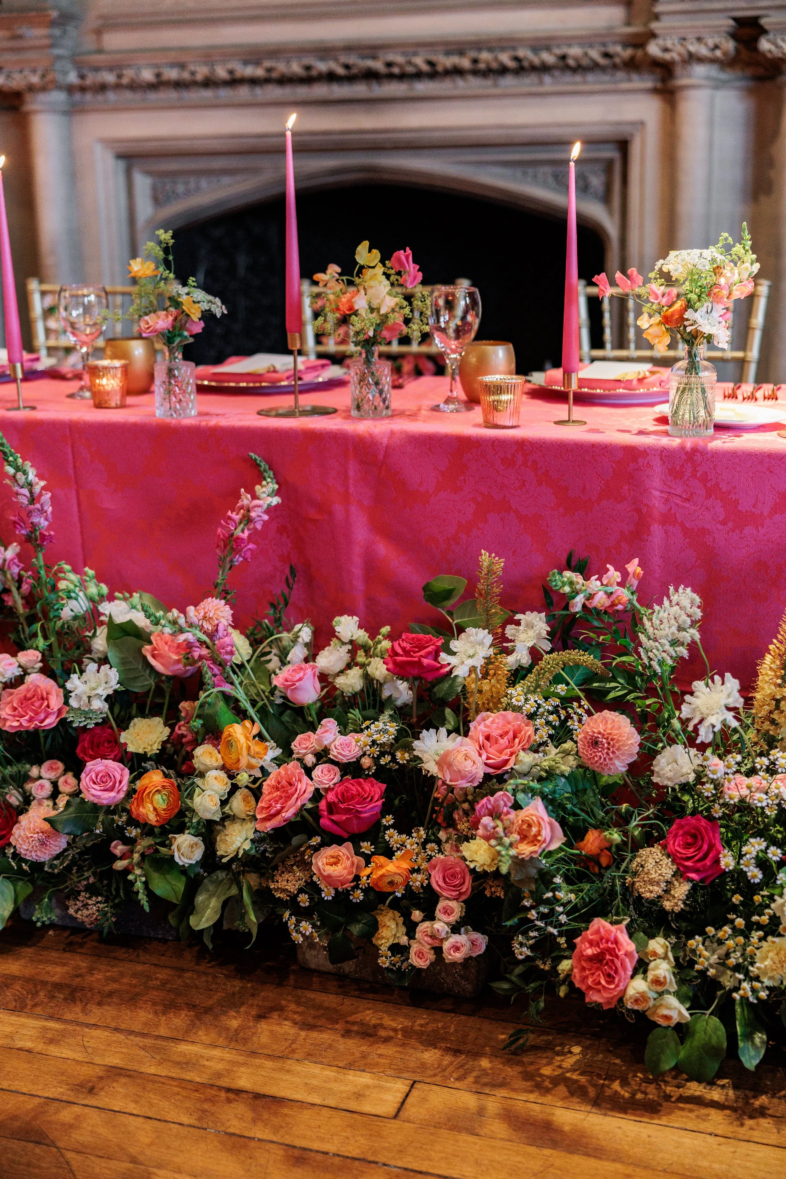 cotswolds-wedding-florist-pink-wedding-design.jpg