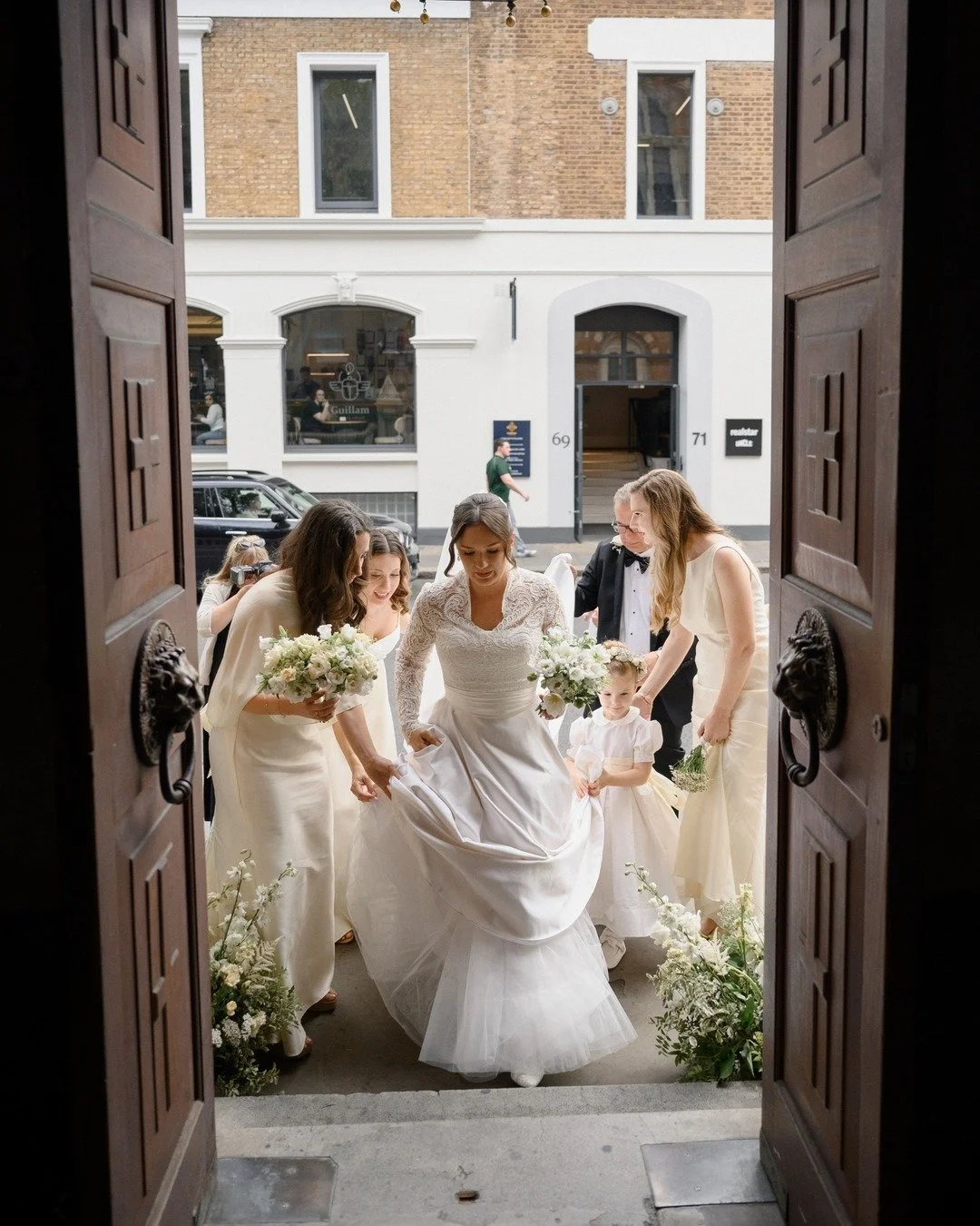 &quot;We couldn&rsquo;t believe how gorgeous our wedding flowers were&hellip;&rdquo; ✨

The kindest words from Leah &amp; Will&rsquo;s beautiful Syon Park wedding:

&quot;Sarah was an absolute dream to work with for our wedding flowers. Our original 