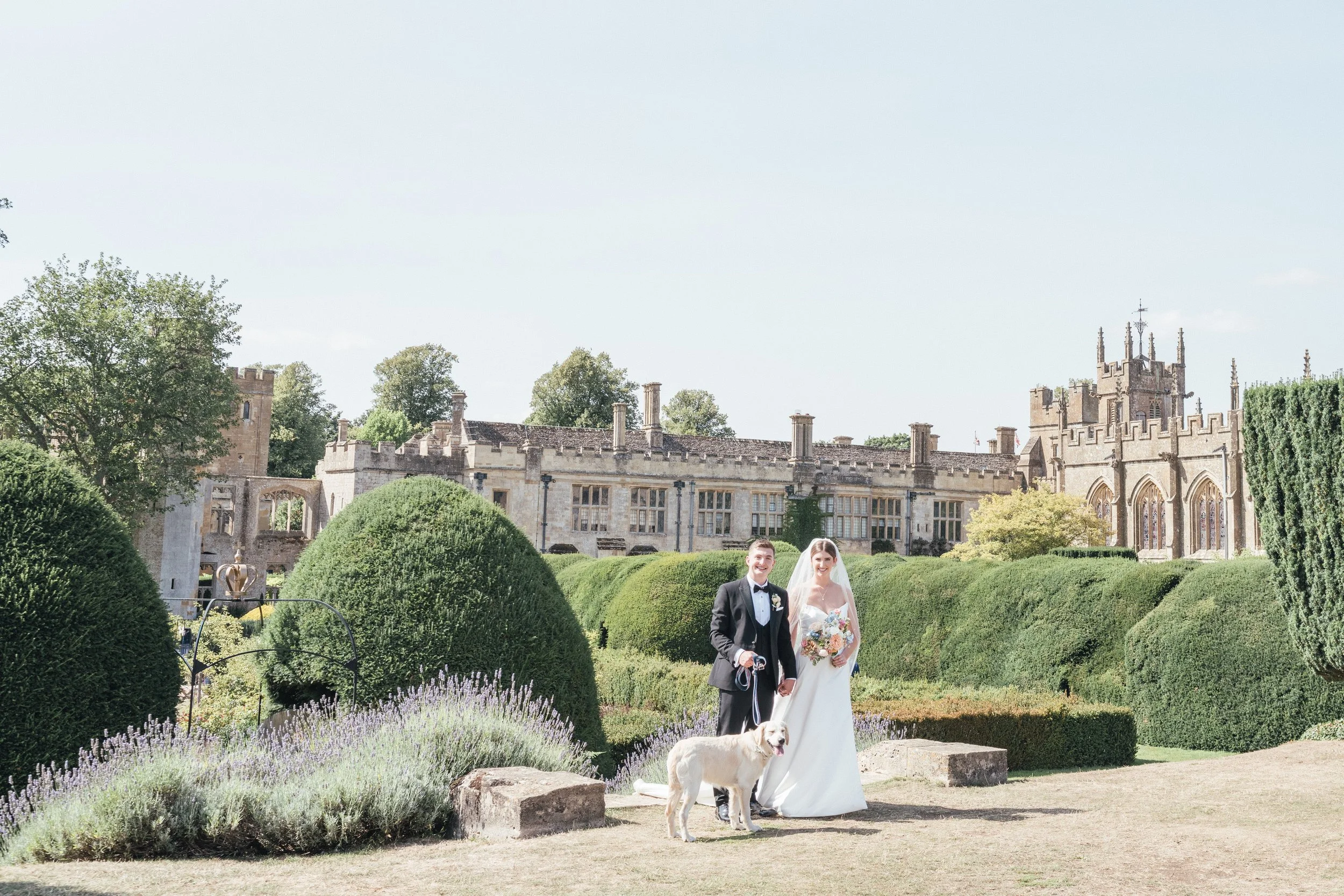 the-way-to-bloom-sudeley-castle-wedding-florist.jpg