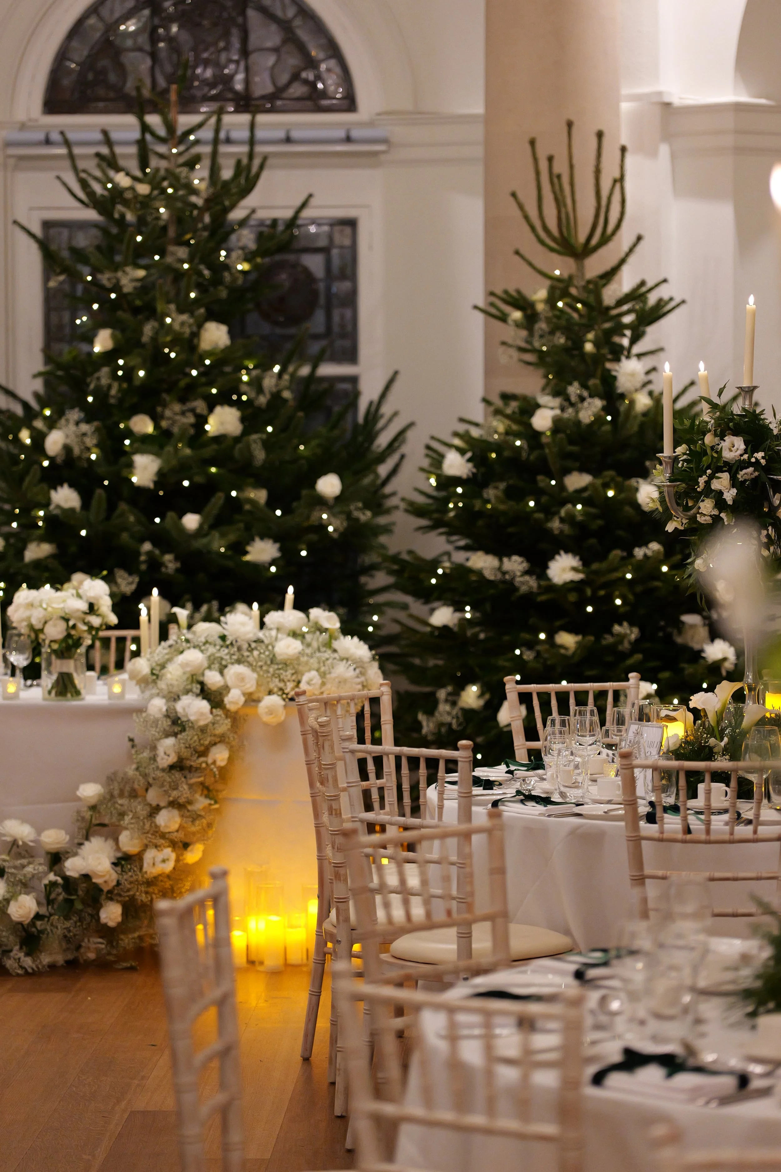 the-way-to-bloom-leading-london-florist-winter-wedding-tablescape.JPG