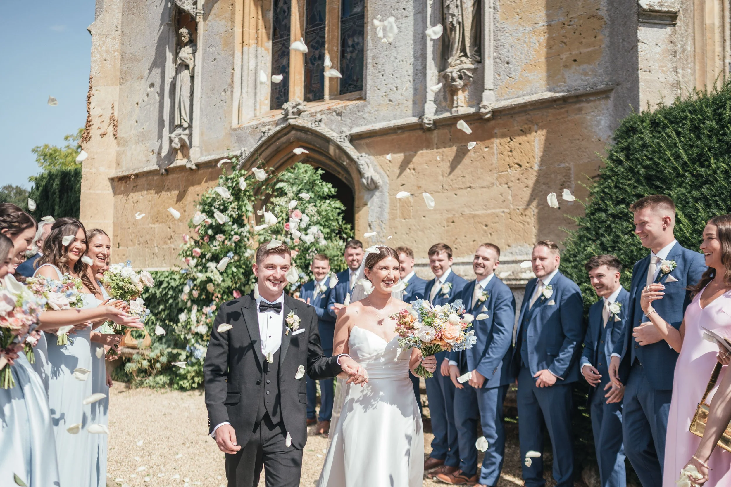 uk-wedding-florist-sudeley-castle-summer-wedding-flowers.jpg