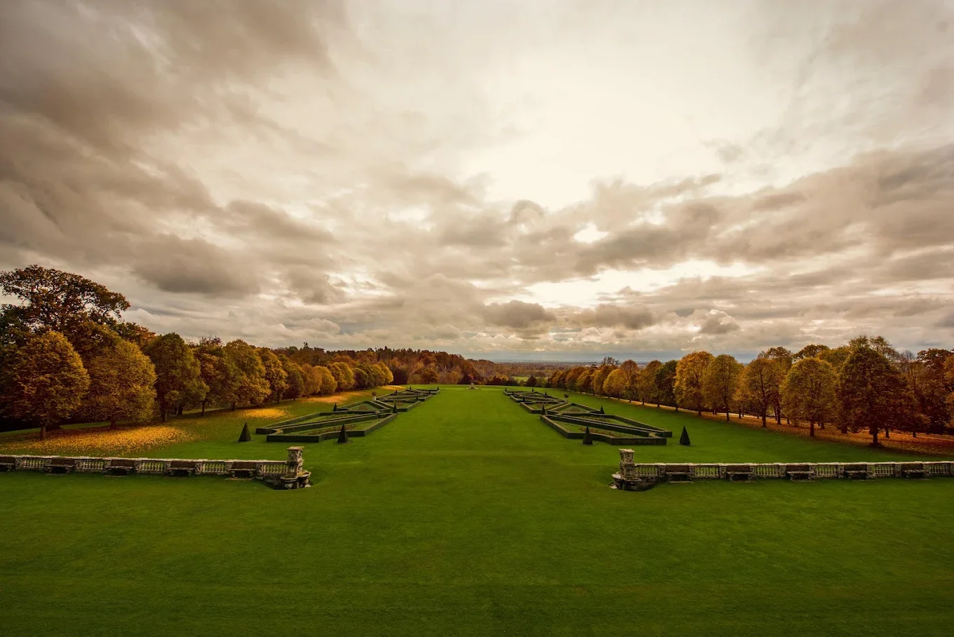 cliveden-house-wedding-berkshire.webp