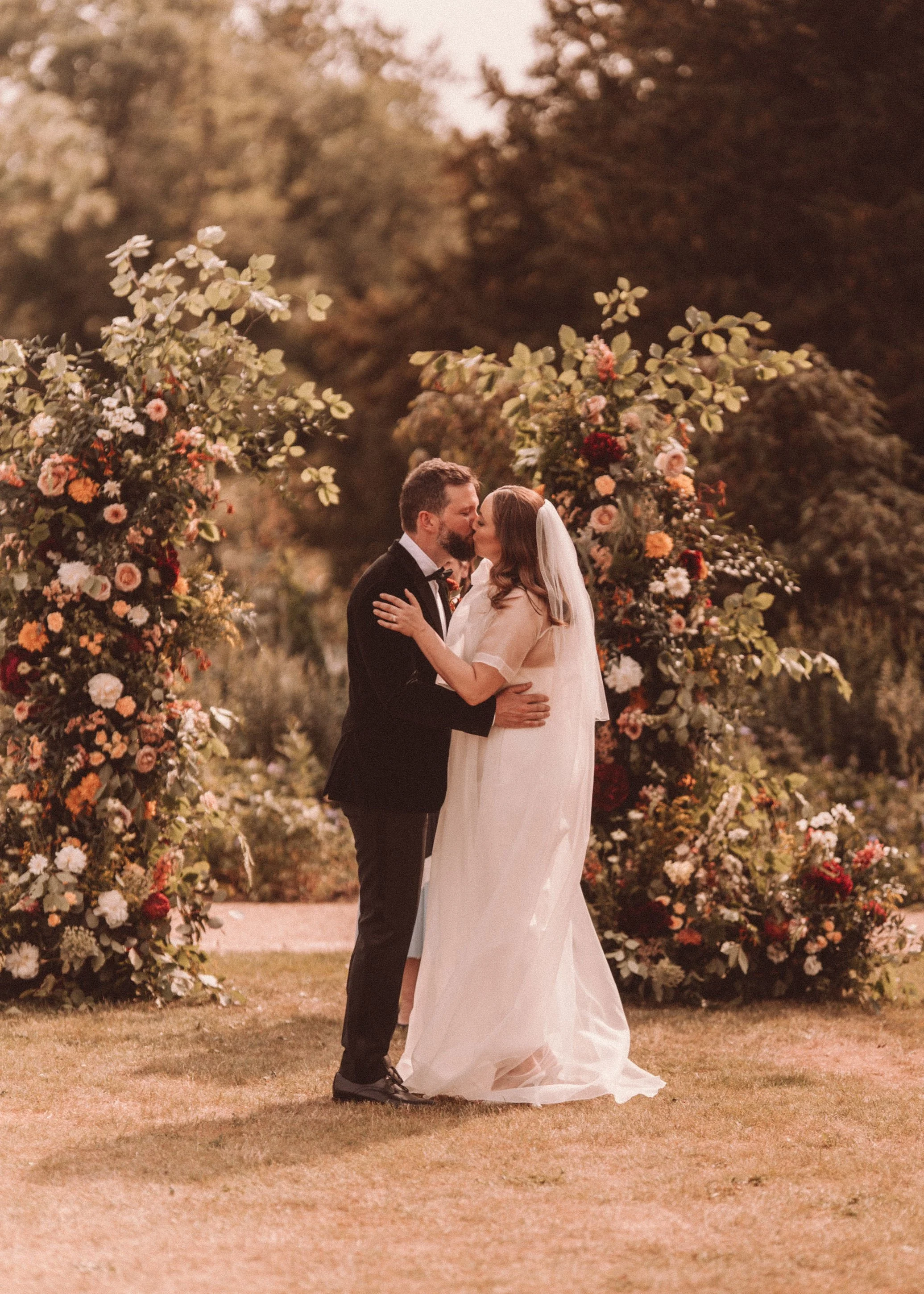 luxury-uk-wedding-florist-somerset-wedding-florist.jpg
