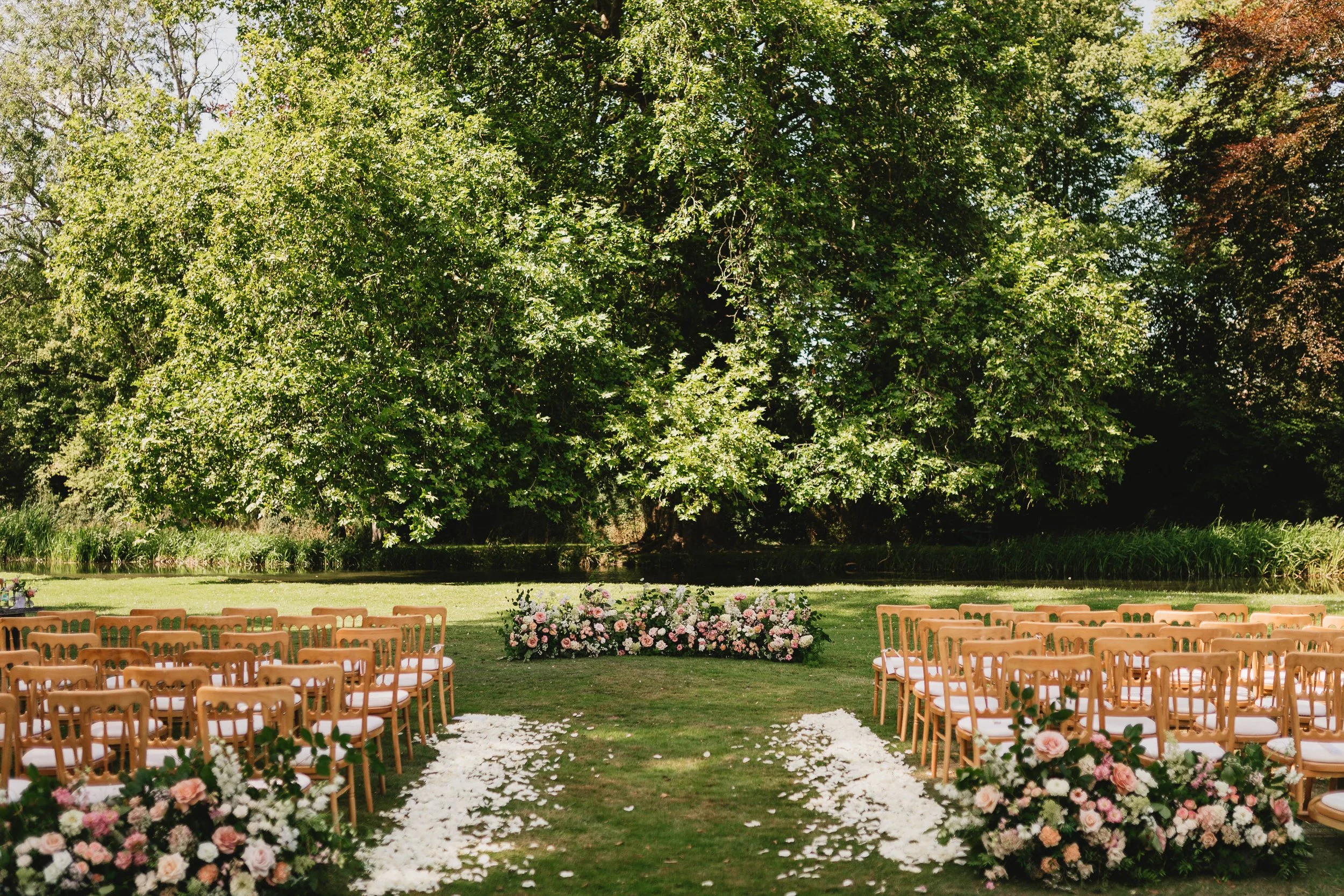 the-way-to-bloom-outdoor-wedding.jpg