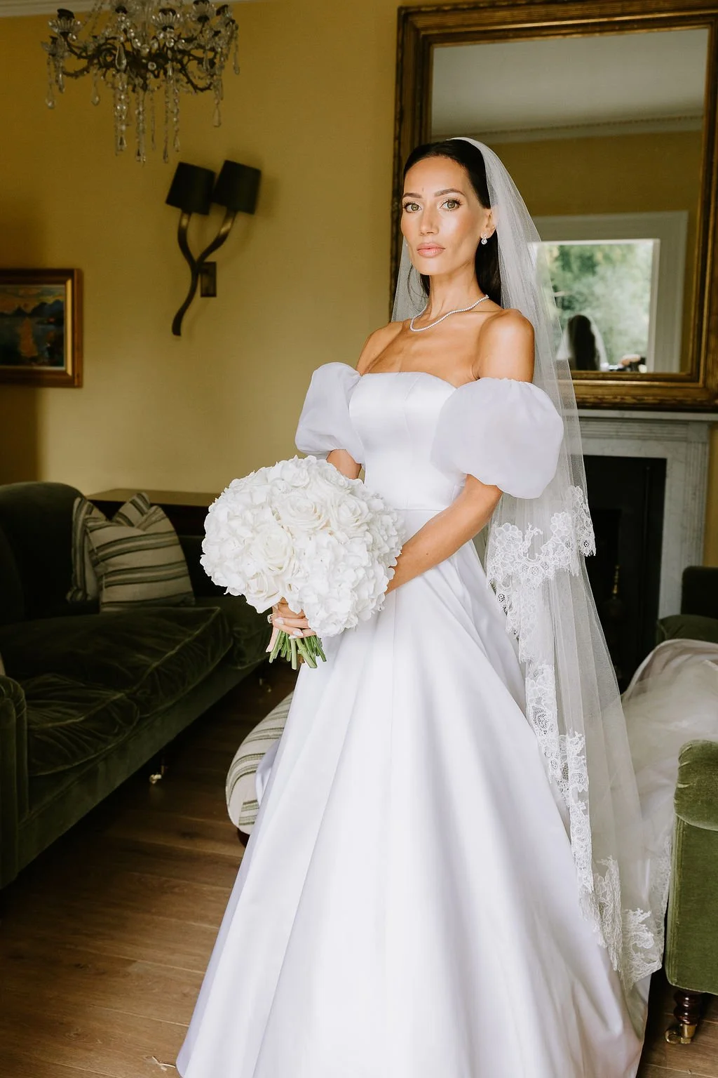 luxury-bridal-bouquets-white-wedding-flowers.jpg