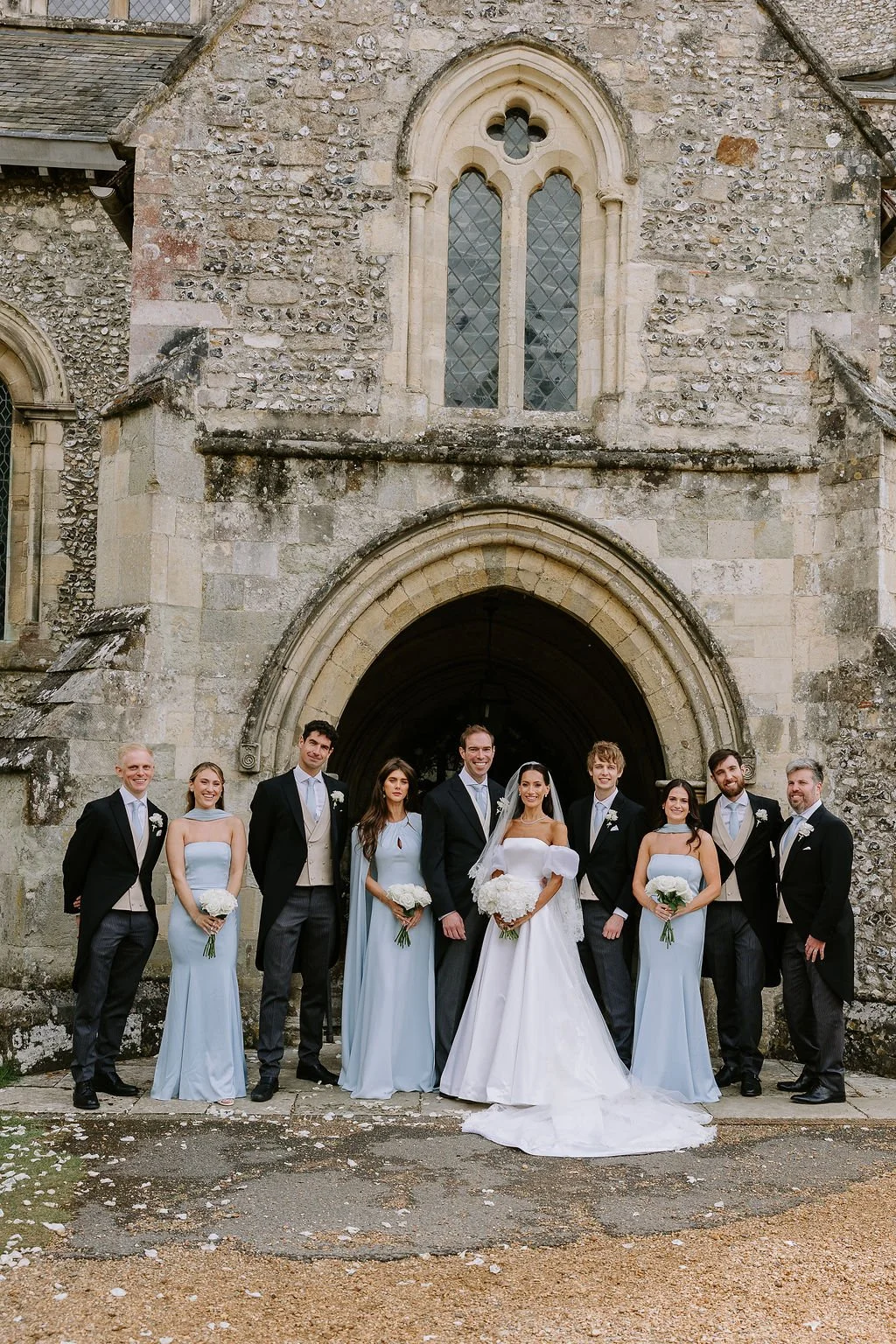 wedding-party-bridal-bouquet-blue-and-white-wedding.jpg