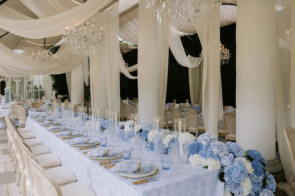 baby-blue-wedding-table-styling-the-way-to-bloom.jpg