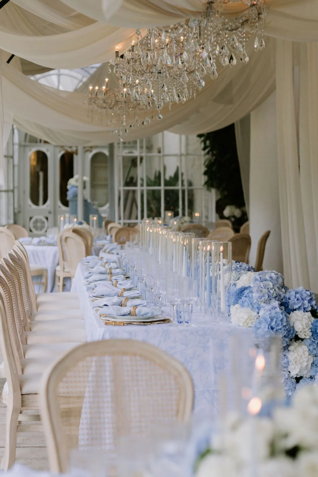 hydrangea-top-table-runner-avington-park.jpg