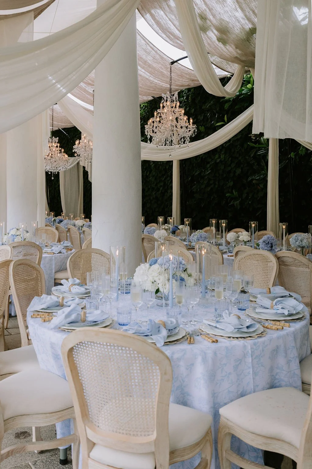 textured-luxury-wedding-tablescape..jpg