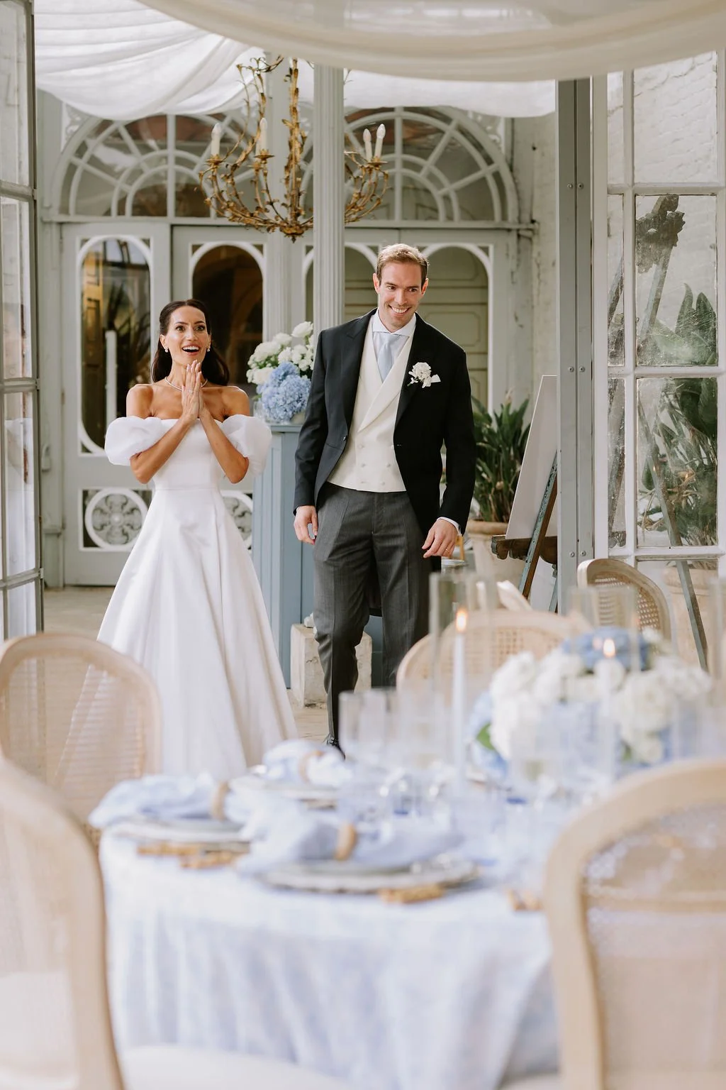wedding-couple-reveal-avington-park-luxury-wedding-venue.jpg