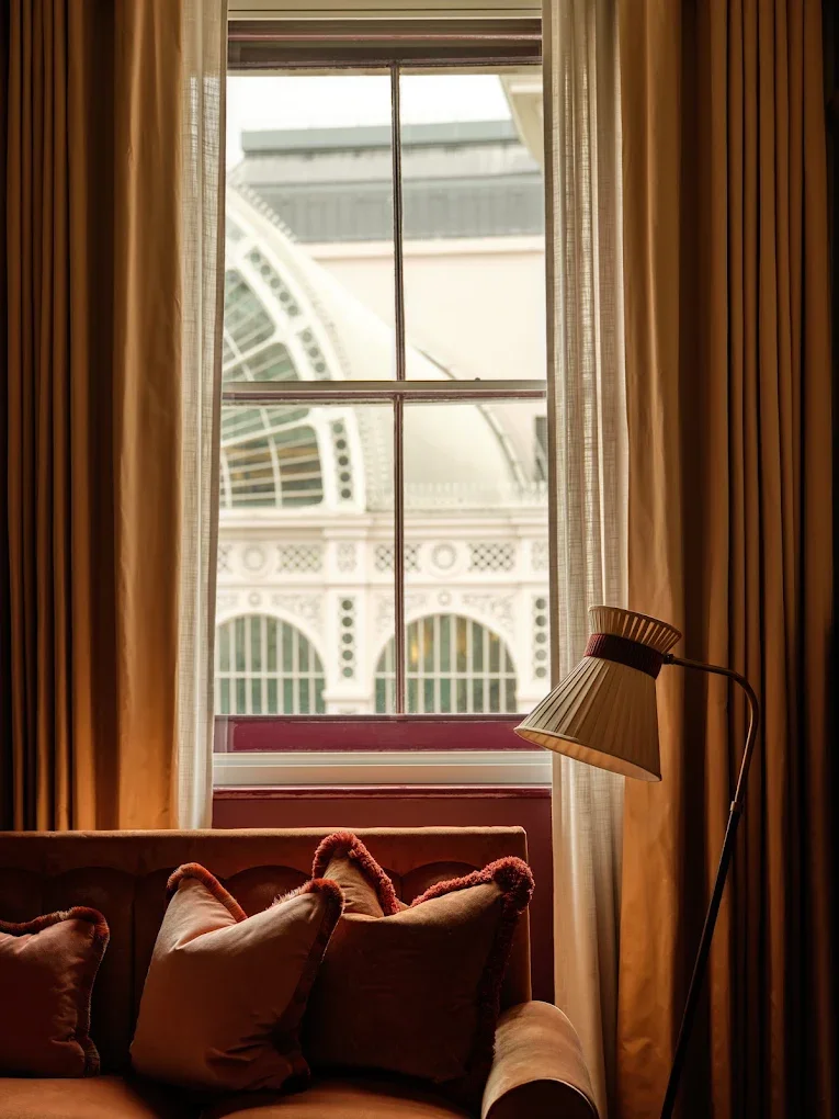 destination-wedding-planning-london-uk.webp
