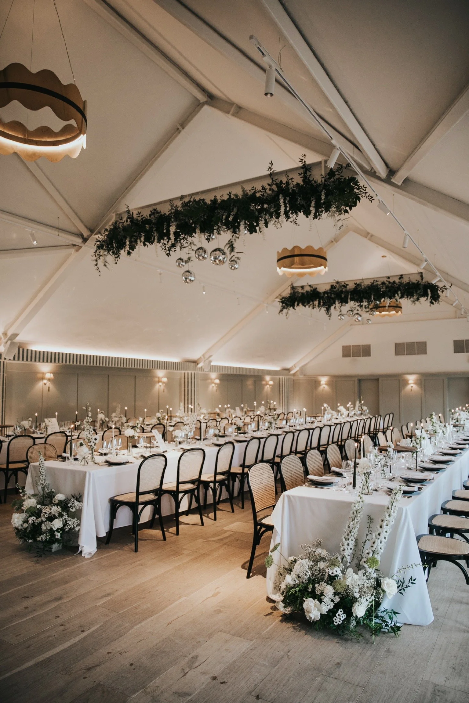 kin-house-luxury-modern-wedding-flowers.jpeg